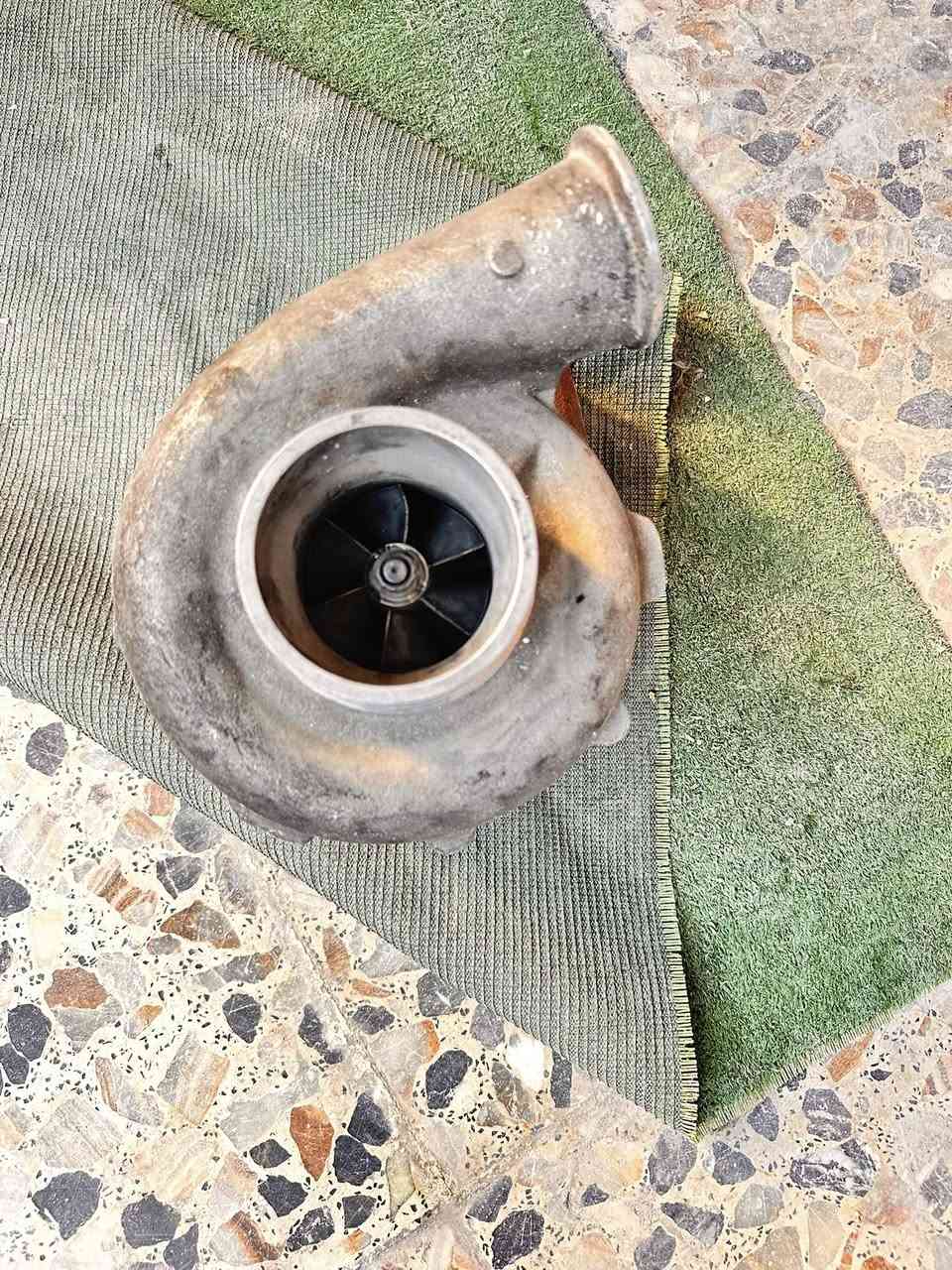 السلام عليكم
سوبر فولفو F12 نوعه برازيلي مجفت جديد شرط عل شغل يرهم عل مكينه 120/121/122 البارد 6 ريشه والحار 11ريشه الهاتف ***********
