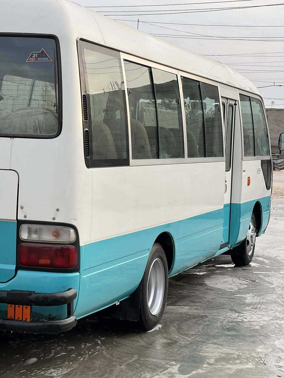 السلام عليكم
كوستر راس الثور 
موديل 14
سياره مكفوله كفاله عامه كشن ستاركس 
مكاني حله 
للاستفسار على الرقم 
***********
