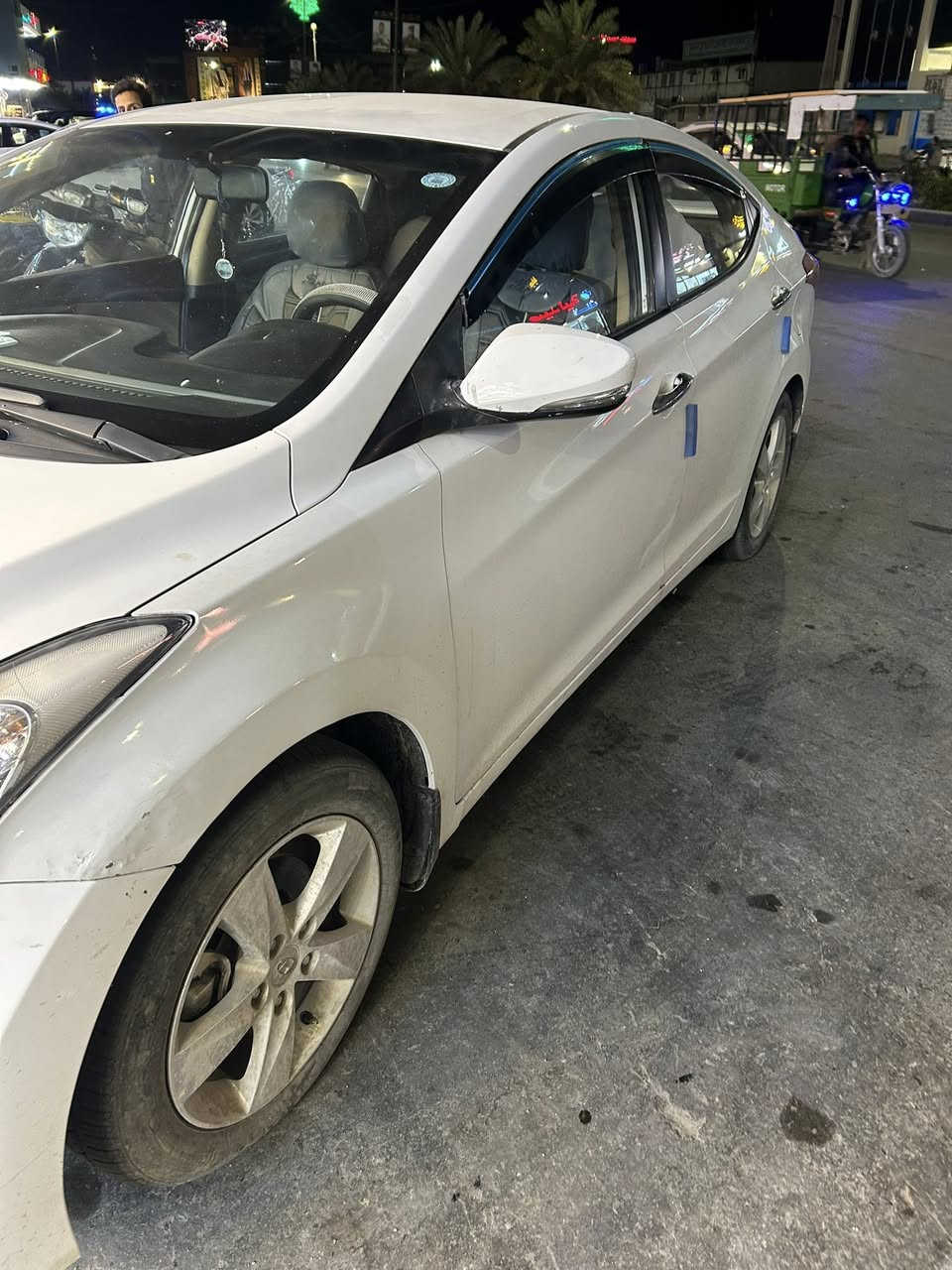 الانترا موديل ٢٠١٣ خليجي السياره مكينه ١٦٠٠ دوش مكينه وكير مكفولات تبريد ثلج مكانها كربلاء وسعرها ١١٤ بدون نواقص بيها قطعه وحده فقط جاملغ  جهة السايق والباقي مكفول ***********
