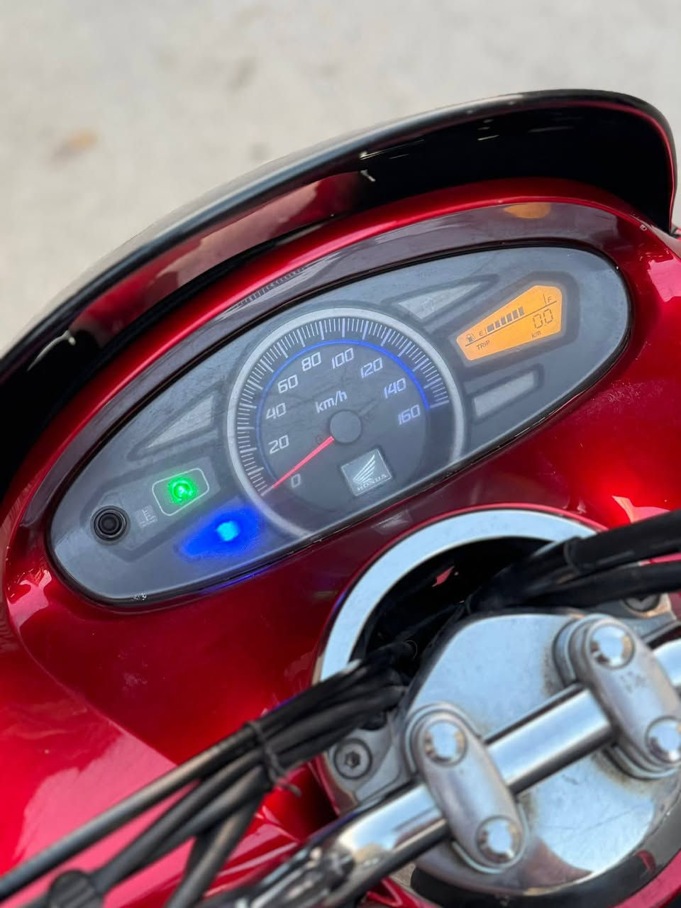 دراجه pcxجيل الاول. محرك(150) jf  ياباني لدراجه  ياباني كفرات ابلاديهه رمبه موديل 2016,,,,,,,,,,,,,
حساس ازدحام حرف A 
دراجه كامله أستان كهربائي   لا تبخير. ولاتنقيص الدراجه مكينه لوك شلعه معدل خير من الله  احلا من الصور مال جناي المكان بغداد الكرخ  دراجة مكفوله. كفاله عامه. رمبه  اي نقص مابيه السعر( مليون 350)
وبيه مجال الاتصل( وتساب موجود )
***********
