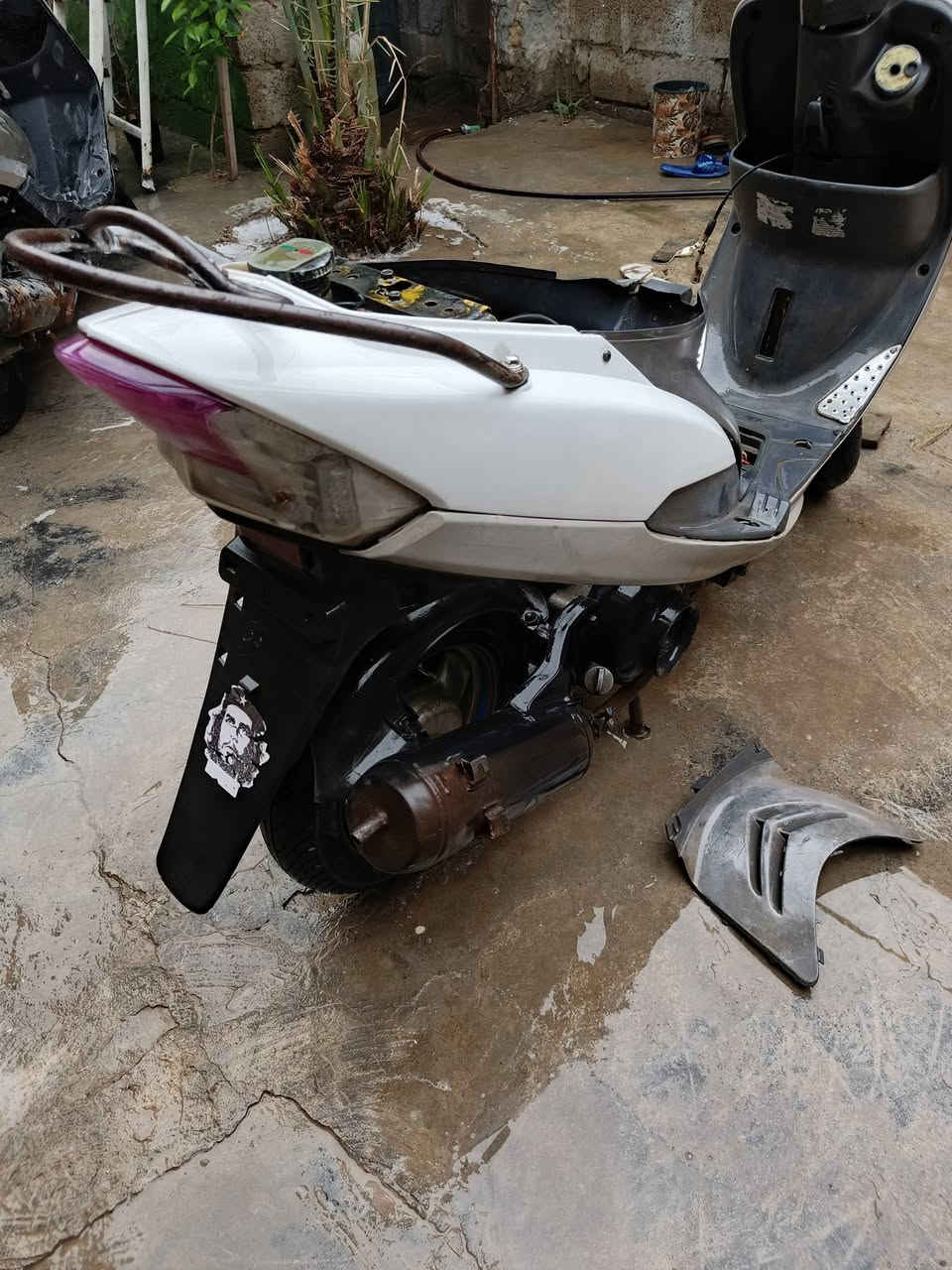 سلام عليكم درجة ماكس منغولي شغالة مية بل مية شرط هندر واحد الدراجة ما متعبينهة بس اروح بيهة للدوام وارجع الكمالية ورة السوق حي الامل للتواصل *********** وتساب السعر 300الف و بيهة مجال للطيبين
