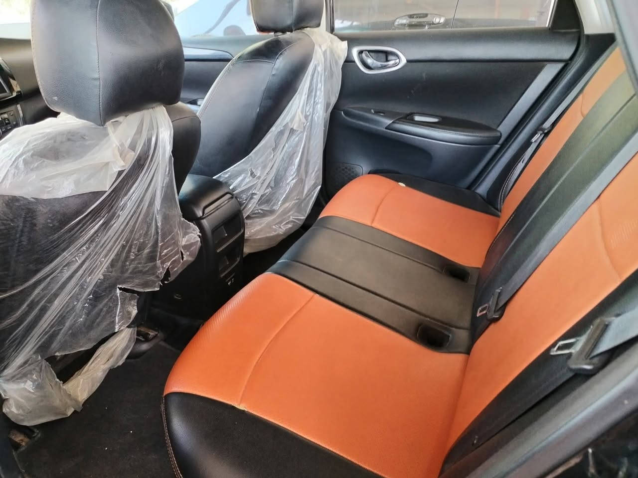 حادثه موضح بالصور بيه جاملغ واحد مبدل ومصبوغ واحد مصلح ومصبوغ بنيد مصلح ومصبوغ  ايرباك ستيرن وبرده مكينه خير من الله تبريد ثلج ميكانيكي هستوني شاده لوك بالجيس  صدر امامي صارلي شهر ونص من سويته  بيه عته بسيطه بالنمر الثالثه  ابيع كوم حديد ب 102 وبيه مجال حك الجيه
***********
