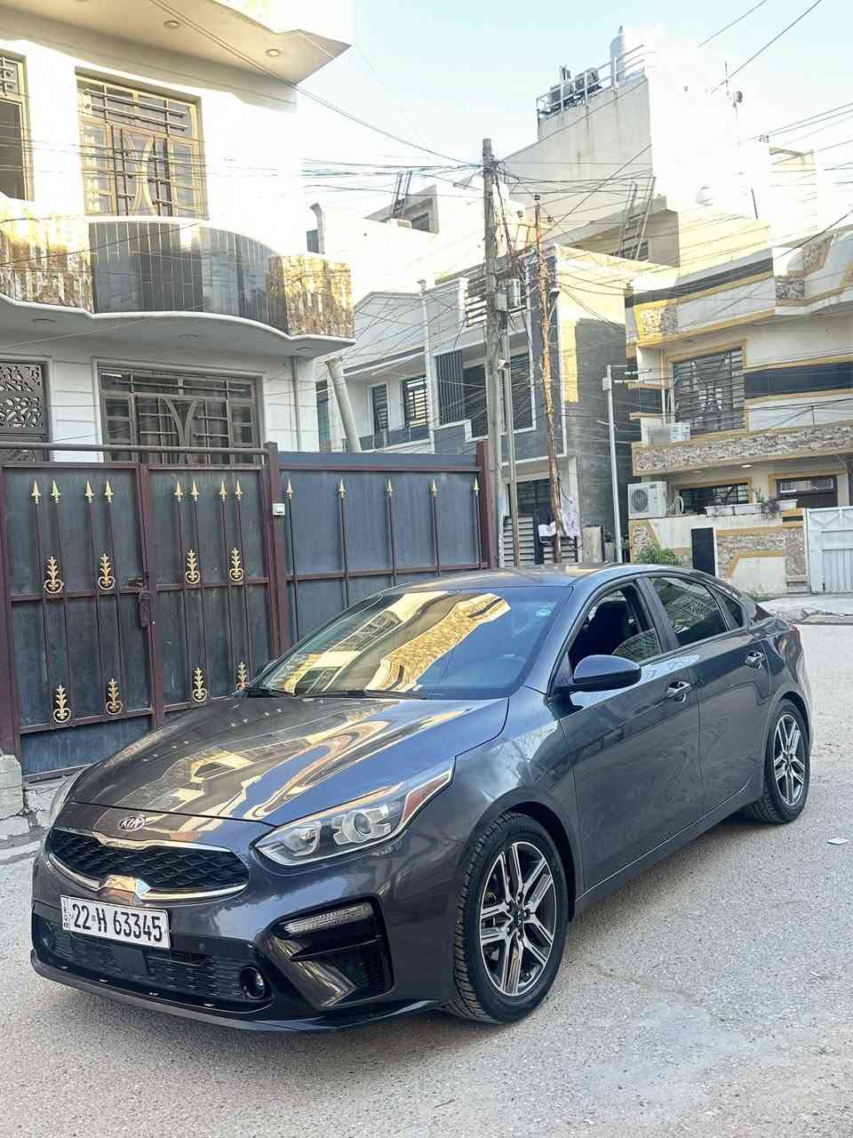 السلام عليكم 
فورتي موديل 2019 للبيع 
وارد امريكي اخت الكلين صور الحادث + السونار موجودات
اللون نفطي 
السياره فئه الS محرك ال200 دوش 
الكير SVT بلادي ممفتوح ولا ملعوب بي وبحاله ممتازه✅
تخم تايرات جدد + باتري + 5 ويل كب،
كير مكينه وتبريد وكهربائات وصدر بشرط 100‎%‎ 
المواصفات 
- تحكمات ستيرن + شاشه بلاديه تدعم الكاربلي + 
- تحديد مسار + رادارات + حساسات + كامره بلاديه دواره + 3 - - وضعيات قياده + اشاير مري + مثبت سرعه + كروز سرعه وبعد هواي مواصفات … 
السياره بيه شبرين صبغ بلجاملغ الامامي بدون كلشي لا ايرباك لا دواخل بجم كبس كلشي بشرط، 
يعني الصبغ البسياره فقط شبرين والباقي مكفول، 
سياره نضيفه وبلعافيه ع ياخذها 
السعر 125 وبيها مجال بسيط 
رقم اربيل سنويه ورقم جديد، تحويل ثاني يوم 
مكان السياره بغداد الغزاليه 
رقم الهاتف *********** + واتساب
