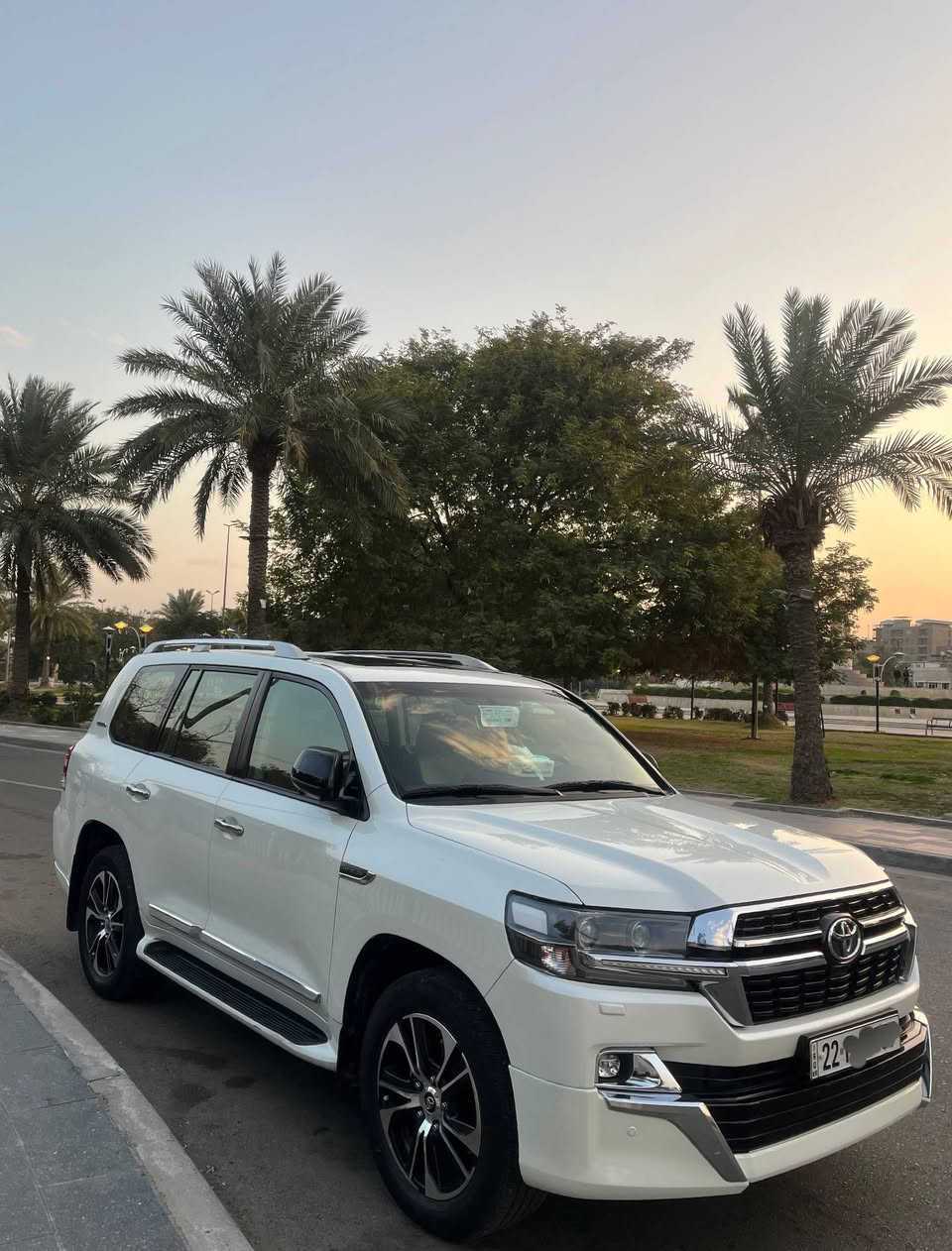 GX.R 2021 V6
فول مواصفات للأخير 
كراند تورنك باب اول 
حجم المحرك 4000 المرغوب 
كفاله بدون صبغ بدون حادث 
ماشية 66 الف كيلو فقط 
حتى الدعاميات بدون صبغ 
رقم اربيل الجديد باسمي 
السبير منازل 
مكان السيارة بغداد منصور 
المواصفات : -

صاج خشب حقيقي  
عداد السرعة ( دجتل ) ليزري 3 أنماط قيادة مختلفة 
اشاير لكزز بلاد ومري اسود اشاير LED 
5 كامرات 360 درجة 
8 ايرباك 
داخل جلد قرميدي اصلي وخشب 
دبل كشن كهرباء 
كشن السائق 3 حركات
دبل ماوس  وماوس 3 مال كاميرات 
تشغيل عن بعد 
ثلاجة 
فول تحكم استيرن 
3 شاشات 
شاشه اصليه 
الباب الخلفي كهرباء دبل جكگ 
بصمه تشغيل دبل بصمة
مري شفط اوتو وترحيب واشاير لكزز بلاد 
هوك خلفي 
حساس امامي خلفي 
زراك لايت ولايت زنون 
مراية كهرباء وبوصلة وتعزل الضوء 
تخم تايرات جديد  
رقمي للاستفسار:***********
 * (بيها مكان صغير بارد ورصعات ثنين صغار كلش  مسحوبات)
