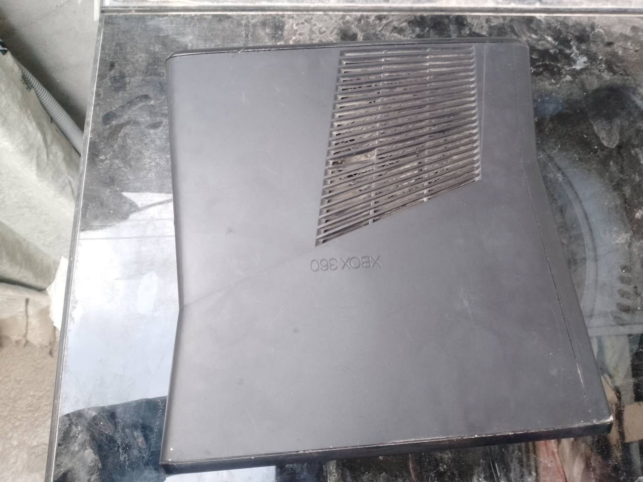 السلام عليكم بلي اكس بوكس للبيع جديد نضافة90بلمية بلي بدات 2 مكاني بغداد مدينه الصدر  ***********
