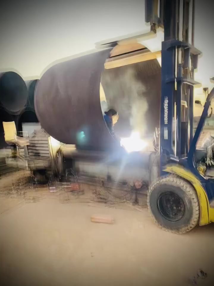 حدادة الاخوين لجملونات وسقايف ولخزانات وكافت الحدادة رقم الهاتف ***********
