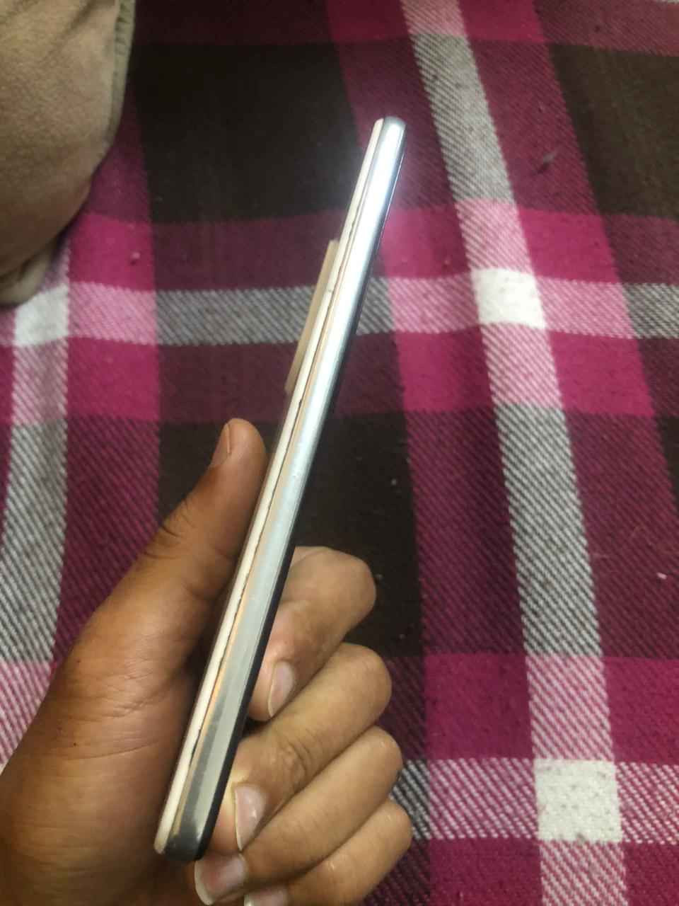 مبايل A52 s5g للبيع ذاكره ٢٥٦ بطاريه ٥٠٠٠ بصمه بلشاشه مكفول من كل شي سعر ٢٠٠ مكان الجسر الدوار مال التاجي رقم *********** بغداد, العراق
