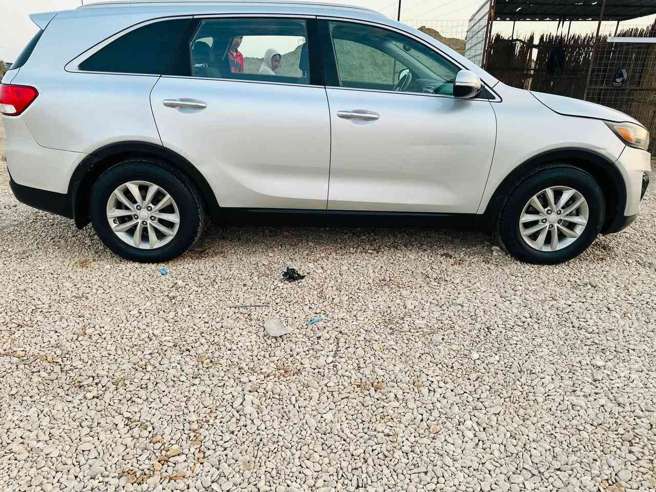 كيا سورنتو 2017 مكينه 6 سلندر GDI  مواصفات 7 راكب كشن كهربائي رادرات جانبيه تدفئه كشنات كامره داوره اشاير بلمري مثبت سرعه  كير ومحرك وحداديه وتخم تاير كله مكفول وارد امريكي بيها 3 قطع صبغ السياره جاهزه السعر 180 المكان بابل المحاويل قريه خفاجة *********** حلة, بابل
