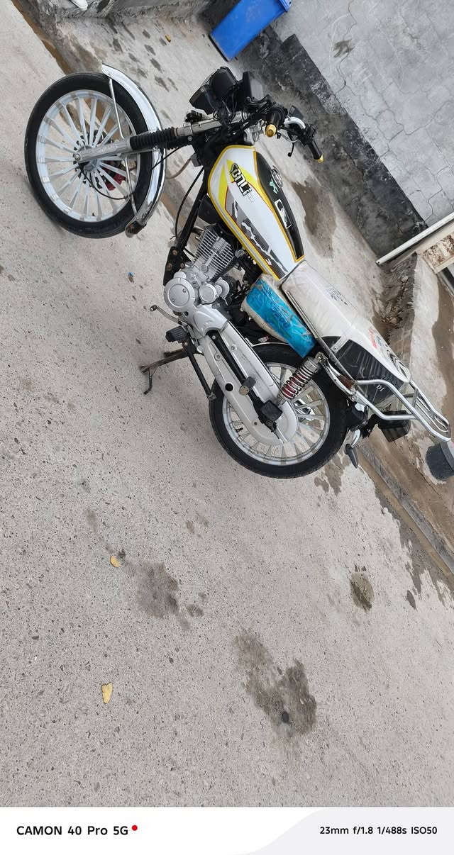 سلام عليكم دراجه سيفان مديل 25 دراجه مكفوله كفاله عامه بعده جديده مكاني ديالى خالص هبهب السعر 725 وبين مجال حك جيتك ***********
