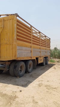 مقطوره للبيع  طول 9 متار عرض 260 رتفاع 260 تخم تاير مكفوله كفاله عامه ...