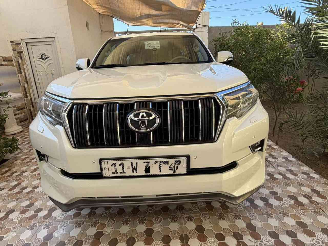 برادو 2018 رقم بغداد الجديد باسمي لون ابيض
مكفولة كفاله عامة ماشيه ٦٤

موصفات TXS
( فول )فتحة بصمة 
6سلندر فتحة لايت زنون ثلاجة دبل تانكي كشنات جلد وكهرباء فور ويل هوك حساس خلفي تشغيل عن بعد كاميرا خلفية 
العنوان  الديوانيه
السعر (400 $ )
***********
