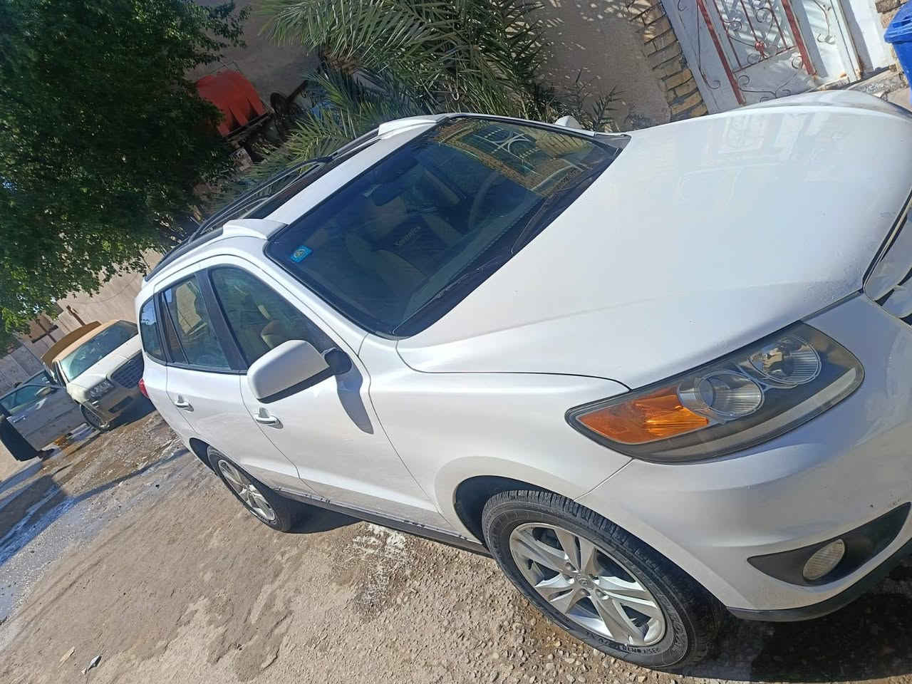 سنتافي 2011وارد امريكي
رقم بغداد سنويه وهزه جديده
تحويل ثاني يوم
حادثها جاملغ تبديل 
وباب كلير
فول مواصفات 
5راكب
محرك وكير كفاله 
السعر 155
وبي مجال  المكان ميسان 
الاستفسار ع الرقم  واتساب
***********
