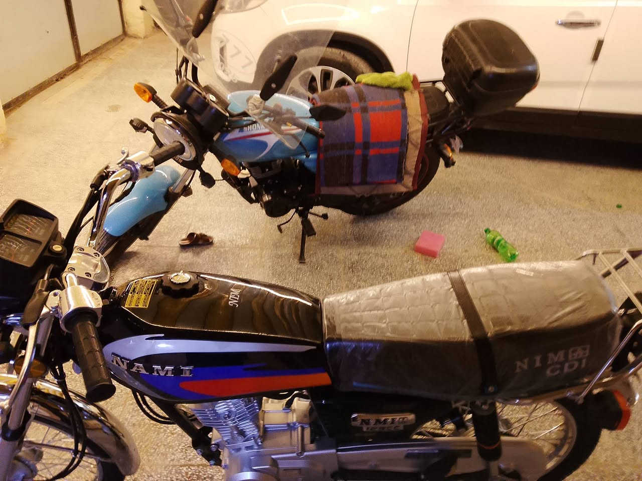 السلام عليكم نامه امتياز موديل 2026 الدراجه جديده ما صار لها شهر من طالع المعرض محرك مكفول 3 احرف بوري رفيع شيال صغير الدراجه باب اول مكفوله من الشخط اوراق كامله 
***********
