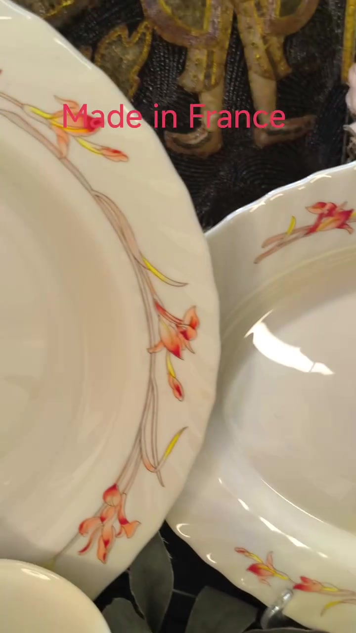 , نواااااادر الاركوبال الفرنسي
طقم اركوبال فرنسي 56ق  
بلون مميز ونادر ختم اصلي وقديم


**إذا كنت صاحب هذا الإعلان وتريد حذفه لأي سبب، رجاءا أرسل رسالة إلى الدعم الفني**