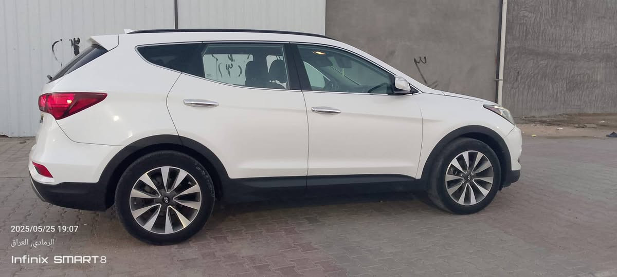 اسلام عليكم
سنتافي 2017 وارد امريكي 
قطعه واحد صبغ
رقم بغداد الجديد بأسمي
محرك 2400 GDI
بردات خلفيه
كشنات تدفئه امامي خلفي
حساسات خلفيه كامره خلفيه
رادار جانبي 
استيرن تدفئه
كشن السائق كهرباء
ماشيه 142 كيلو
السعر 16.000
مكان السياره الانبار الرمادي
***********
