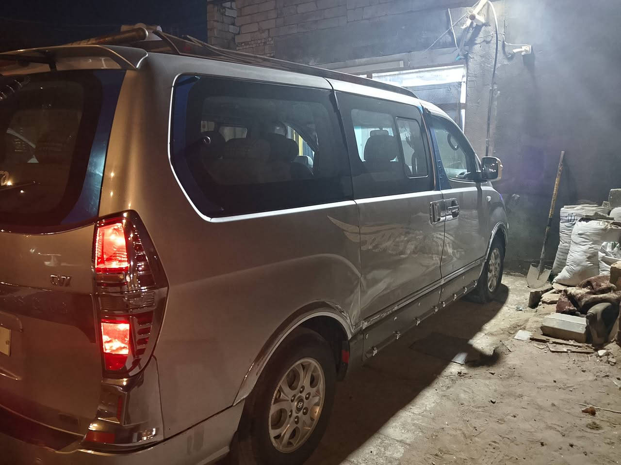 السلام عليكم
ستاركس موديل 2009 مسكر رقم انكليزي مشروع وطني الرقم بصرة السعر 140وبيها مجال قليل العنوان ناصرية مركز
***********
