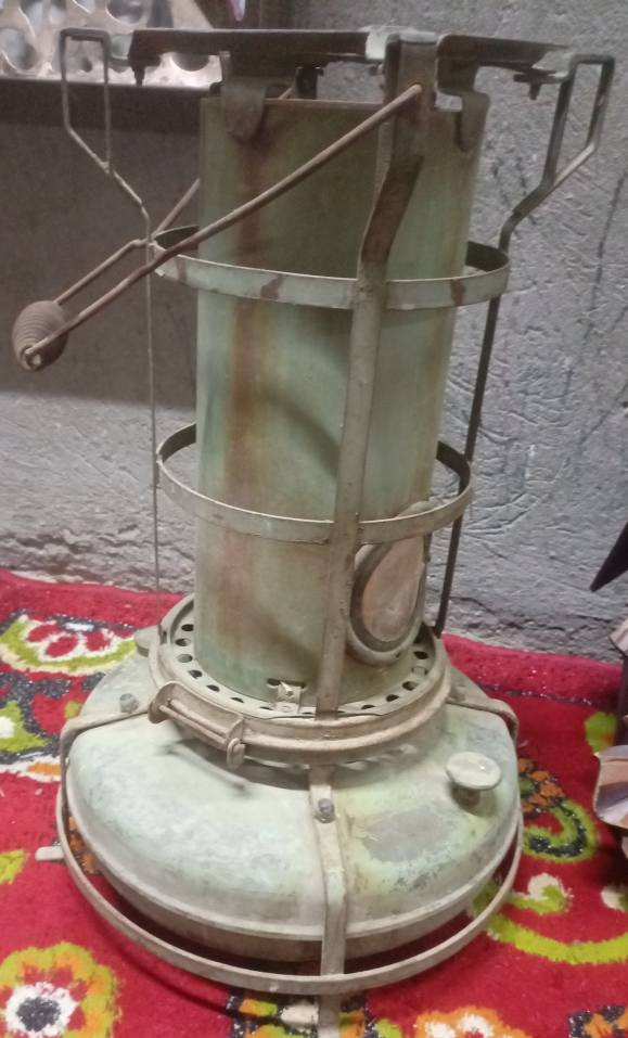 سلام عليكم غراض البيع كلمن وسعره عنوان بغداد ***********
