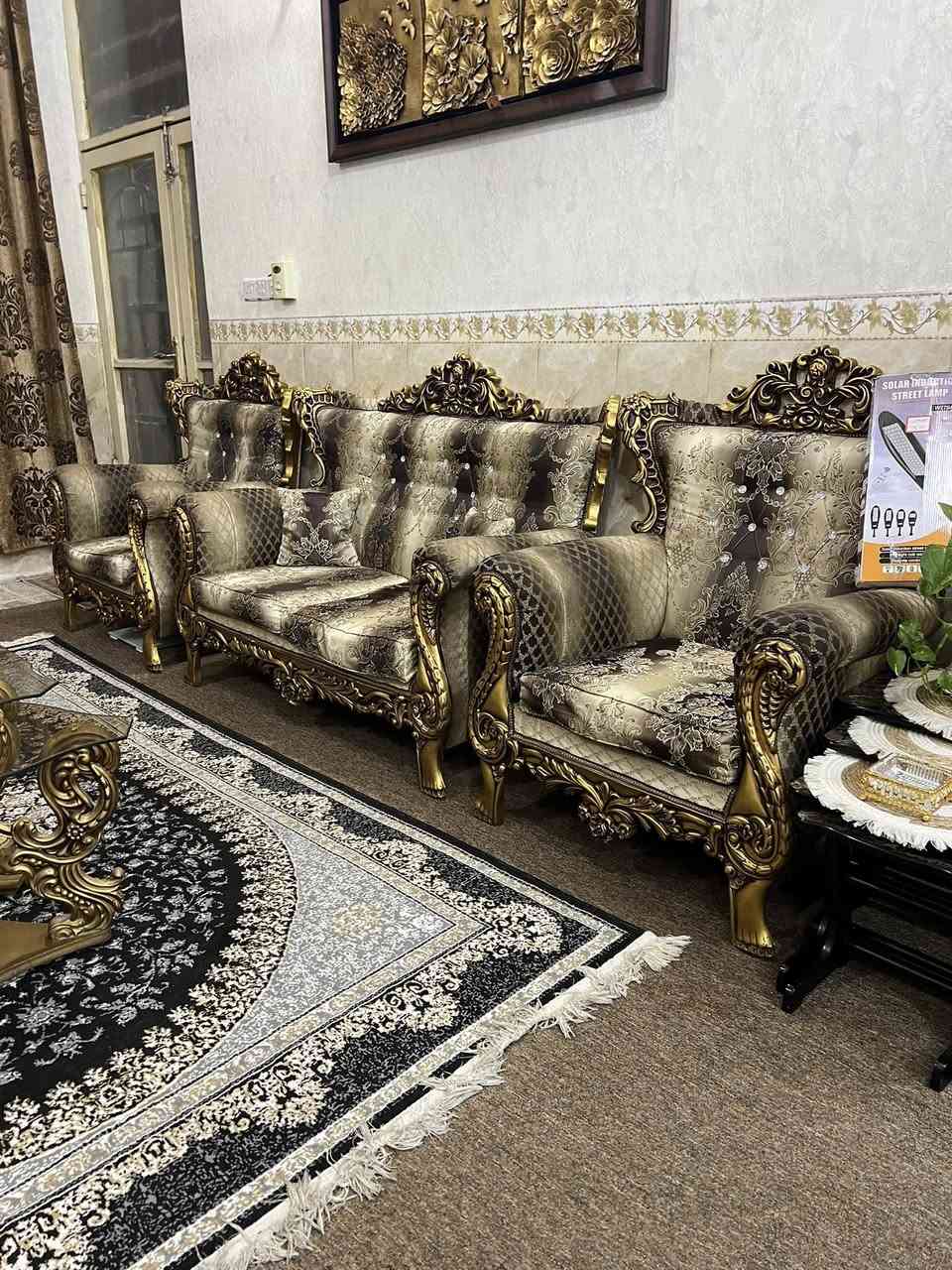 سلام عليكم تخم ملكي 10 مقاعد وسيت طبلات وسطيه للبيع سعر التخم 400 والطبلات 100 مكاني كربلاء محمد حلوه ***********
