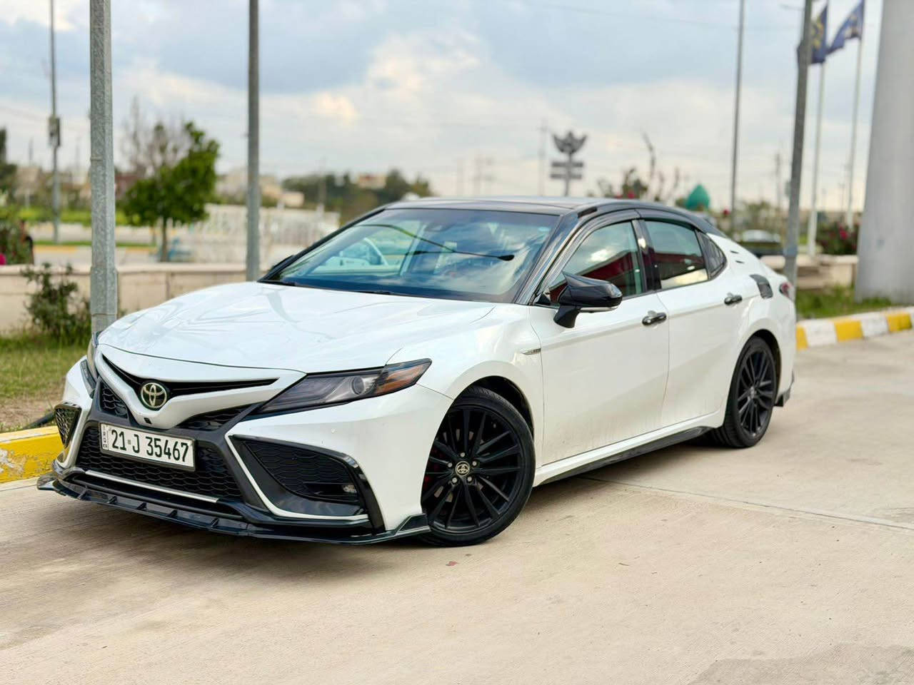 السلام و عليكم 

سيارة للبيع فقط بدون مراوس 

نوع السيارة : تويوتا كامري 2023

مواصفات: XSE فول مواصفات 1/1 بانوراما سقف اسود

مكينة: اربعة سلندر حجم 2.5L  

ضرر: بونيت و جاملخ تبديل بلادي و باب سايق ضبغ 

حادث سيارة خفيف ارباك ماطاك كلها بلادي

رقم سيارة: مرقم السليمانيه دولي سنوية جديد  

سعر : 205$ فقط وبيها مجال للشراي 

سيارة حلوة ونظيفة مال بيت جاهز بدون اي نواقص 

عنوان: كركوك داخل مدينة 

اخوان انى مكلف بلنشر خابر صاحب السيارة

للاستفسار والتواصل اكثر واتساب 
*********** كركوك, العراق
