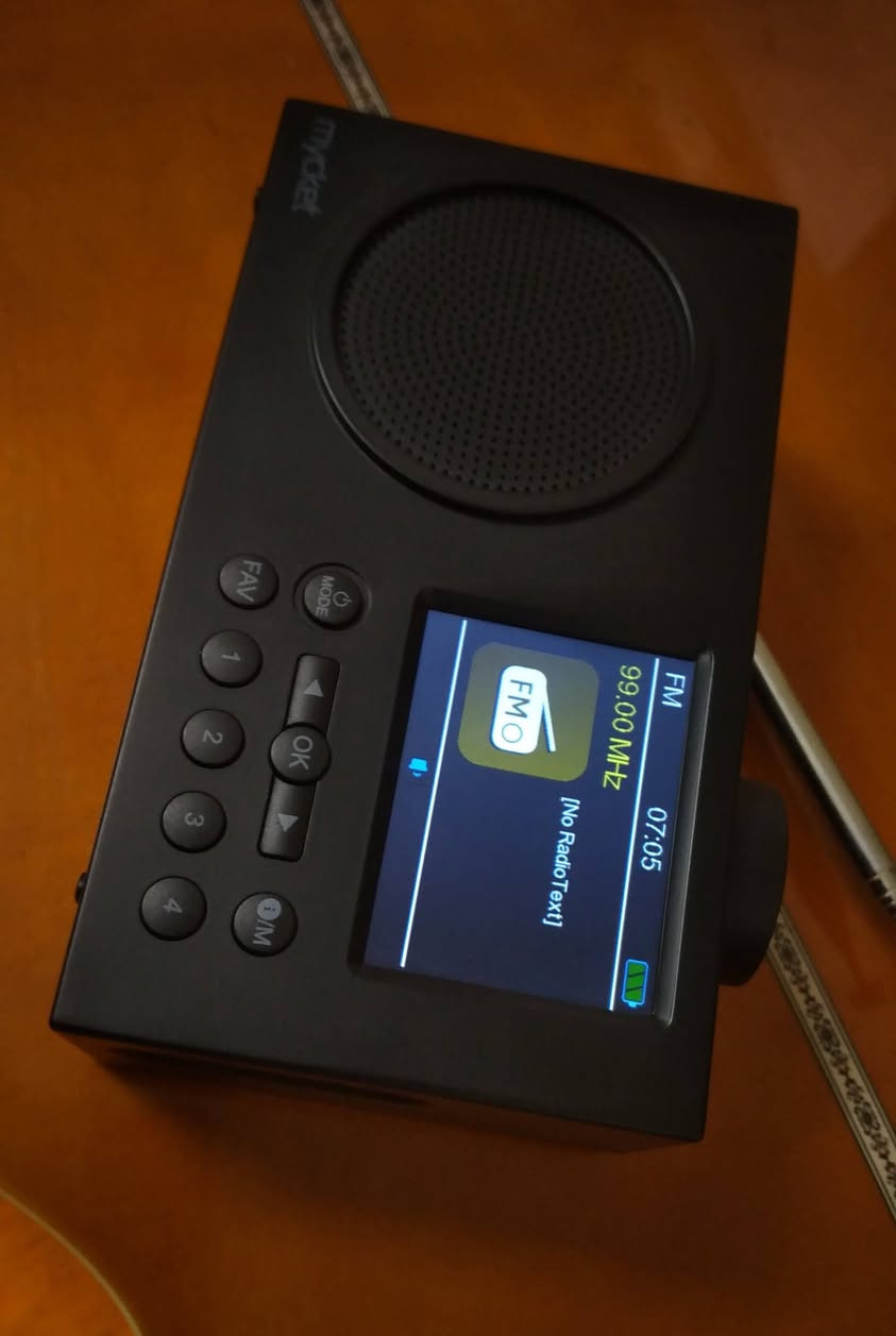 راديو حجم صغير نظام حديث DAB/DAB+ يدعم FM واغلب محطات . شاشه رقميه بلوتوث سبيكر وسائط . المهتم تواصل خاص توصيل متوفر


**إذا كنت صاحب هذا الإعلان وتريد حذفه لأي سبب، رجاءا أرسل رسالة إلى الدعم الفني**