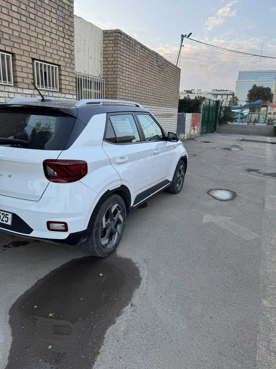 هونداي_فينو
#موديل_2023
#مرقمة_بغداد
#تو كلار قمارة سودة

  المواصفات 

1- بصمة 
3- داخل لونين 
4- شاشه كبيرة كامرة دوارة 
5- فول  تحكم ستيرن جهتين  
 6- ويل كروم 
7- شاشة كبيرة كاربلي +اندرويد 
8- نظام انذار
9- مانع انزلاق
10- تراكشن منحدرات
11- وضعيات قيادة  
12- رادار تحذير جانبي 
13- رادار خلفي
14- رادار امامي
15- تحديد مسار 
16- مكينة 1600 دبل نوزل 
17- حمالات سقف
18- حساس خلفي
19- دبل بصمة 

 و السيارة جديدة جدا و السيارة اجمل و أحلى بكثير من الصور صور الحادث مرفقة مع الصور 
السعر 125و بيها مجال بسيط الاتصال ***********

📍المكان : بغداد , الاعظمية
