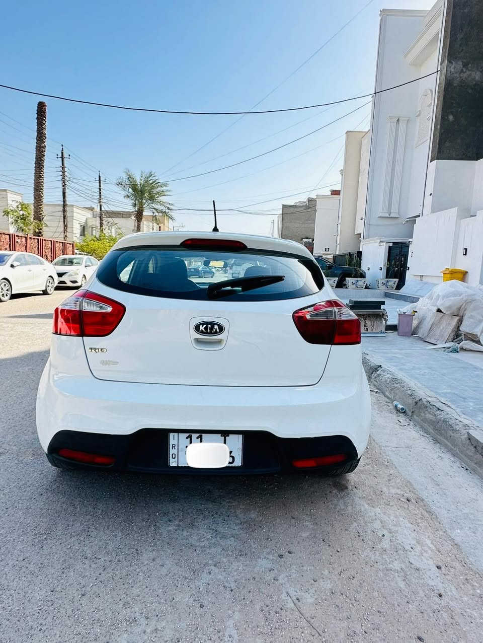 للبيع كيا ريوو 2012
خليجيه 
مكفووله منل ضرر نهائياً 
بيه شخط بالجاملغ الامامي الايمن ورشيته كليير فقط
كير اوتوماتيك AT المرغوب 
محرك 1600 دووش دبل قطره المرغوب
تحكمات ستيرن جهتين 
داخل مدوشم ونظيف جداً
صدر نظيف 
تخم تاير جديد باتري جديد 
برده خلفيه 
تبريد ممتاز 
تدفئه ممتازه 
سياره كلش نظيفه وجاهزه من كلشي
رقم بغداد الدولي الجديد 
هزه جديده 
سنويه جديده بأسمي 
السعر 93 ورقه 
مكاني الغزاليه 
***********
