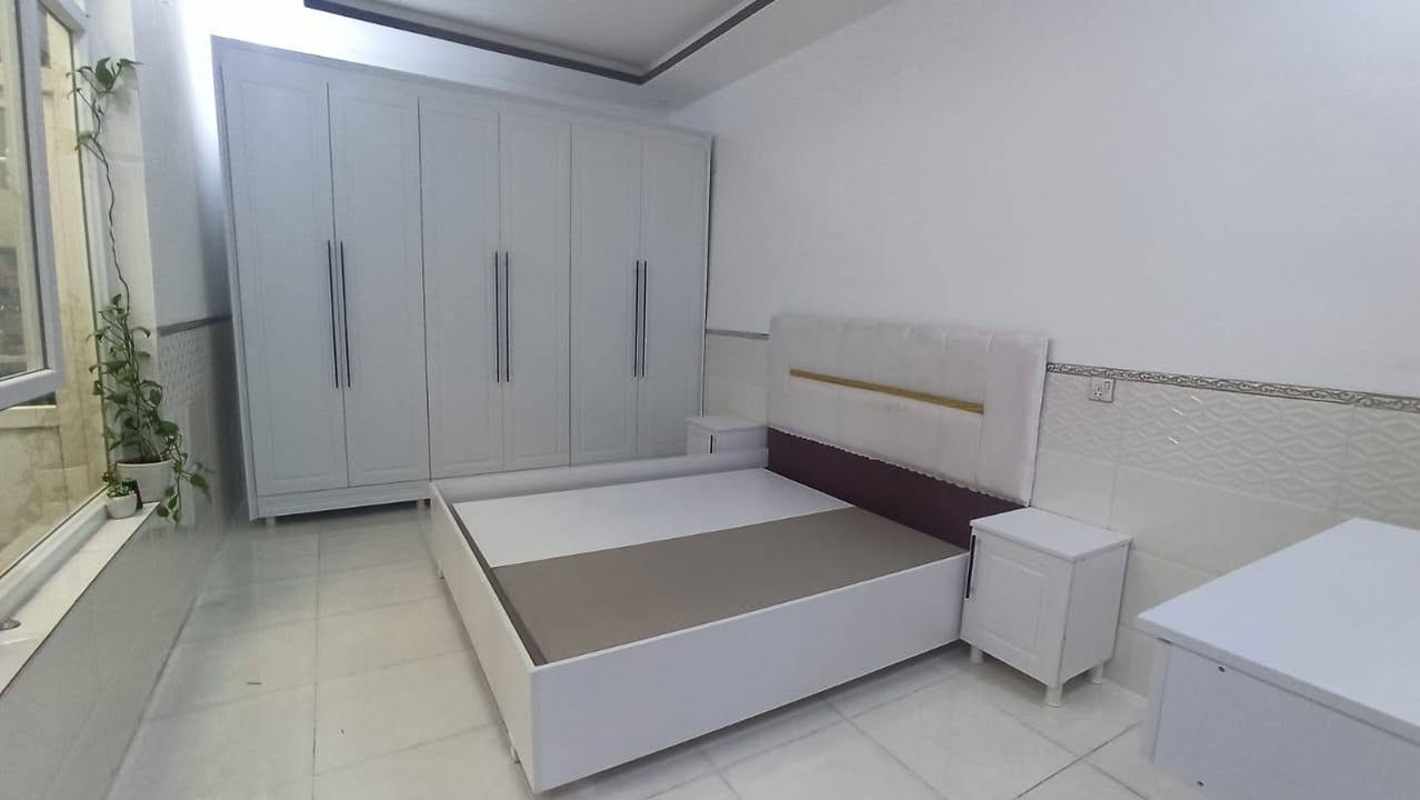 ژووری نوستنەکەت بەو شێوەیە دروست بکە کە خەونی پێوە دەبینیت! ✨
ئێمە لێرە تەنها مۆدێلی ئامادەمان نییە، بەڵکو هەموو جۆرە دیزاین و ڕەنگێک کە لە خەیاڵتدا بێت، بە کوالێتییەکی بەرز بۆت جێبەجێ دەکەین. 🛠️
بۆچی ئێمە هەڵدەبژێریت؟
✅ خواستی کڕیار: هەر ڕەنگ و دیزاینێکت بوێت، بە وردی بۆت دروست دەکەین.
✅ بەستن: بەستنی ژوورەکە بە شێوەیەکی تۆکمە و بێبەرامبەر لەسەر ئێمەیە.
✅ کوالێتی: مەوادەکانمان زەمانی  (  5 ساڵیان هەیە ).

کوالیتی و جوانی کارەکانمان، ناسنامەی ئێمەیە. بۆ زانینی نرخ و بینینی مۆدێلەکان، سەردانمان بکەن یان پەیوەندیمان پێوە بکەن.

📞 پەیوەندی: [***********]
📥 بۆ وەڵامی خێرا، نامە بۆ پەیج بنێرە.
#کەلار #گەرمیان #مۆبیلیات #ژووری_نوستن #دیکۆر #ناوماڵ #کوردستان #HDF #MDF #Kalar #Furniture #Design
