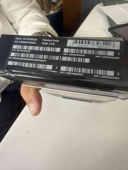 السلام عليكم جهاز s24 الترا
جهاز نضافته ٩٩ ٪؜
ذاكره 1 تيره 
***********
