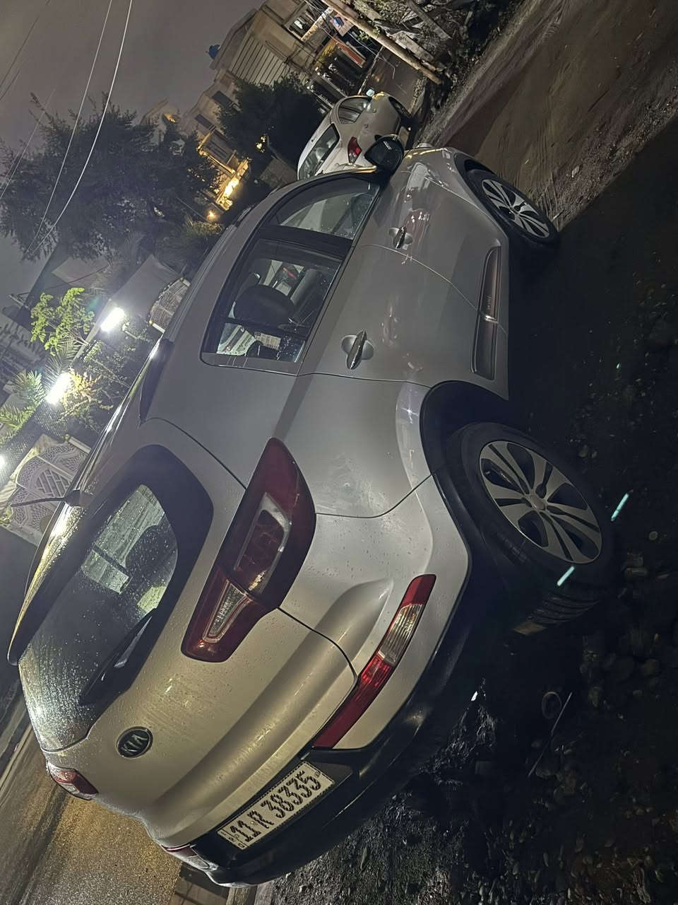 السلام عليكم       بيع او مراوس
كيا سبورتج 2014 خليجي محرك 2000 دوش ماشية 140 K السيارة مكفوله من الصبغ دى طخة بل صندوك ومصبوغ الصندوك بيه بارد بل باب ممبين مري شفط كامرة تحكمات ستيرن رقم وهزة وتجديد سنوية كلهن جدد السعر 132$ وبيها مجال مكاني حي العدل***********
