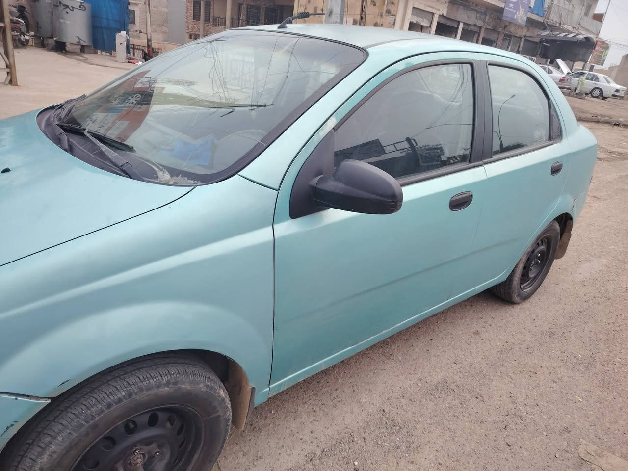 افيو 2006للبيع مكان الموصل
طخم جديد محرك وكير شرط 
كير عادي تدفئه وتبريد شغال
الشرعي موجود التحويل سنويه جديده 2031
كابون بانزين بيها ورقي
السعر 61$  
الاتصال عل رقم ***********
غير متواجد عل فيس
