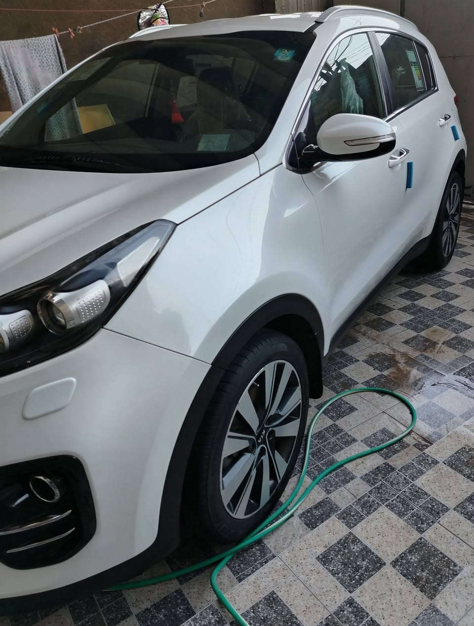 السلام عليكم
سبورتج 2018 خليجي رقم قادسية الجديد بأسمي كفالة من الصبغ 

مري شفط 

اشاير بالمري

حساسات امامي

حساسات خلفي

تبريد قطعتين 

تحكمات ستيرن 

مثبت سرعه 

زراكات لايت  

كشافات ضباب 

شاشه 

كير ومحرك كفالة 
السعر ١٨٣ $ وبيها مجال للأستفسار الاتصال بالرقم ***********
المكان ديوانية
