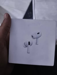 ايربود جيل 2نزلت وي ال16 جديده بعدها بضمان مكاني بغدداد سعر200 رقمي 07...