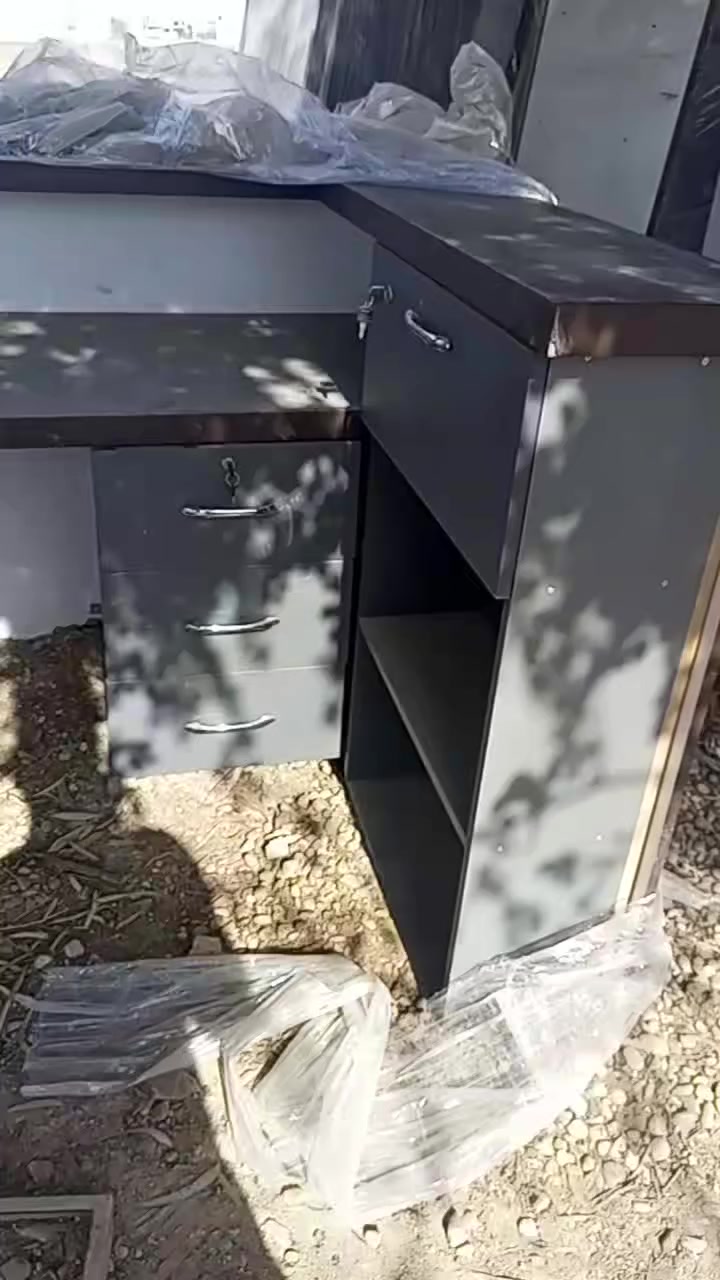 سلام عليكم
عندي فاترينات عدد 10+كاشير مكتب
***********
***********واتساب
