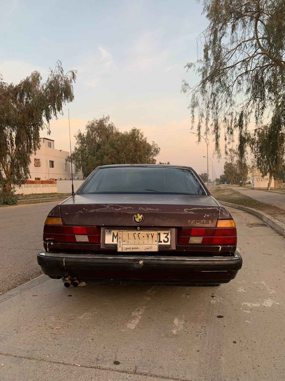 سلام عليكم BMW حجم 730 للبيع
سياره جاهزه مابيهه اي نقص فقط البك ياخر 
محرك صدر تخم تاير سياره جاهزه 
تحويل مباشر اترايك وين ميعجبك 
موديل 91 العنوان تكريت 
السعر 27 او بيهه مجال بصيط للاستفسار اتصل ***********
