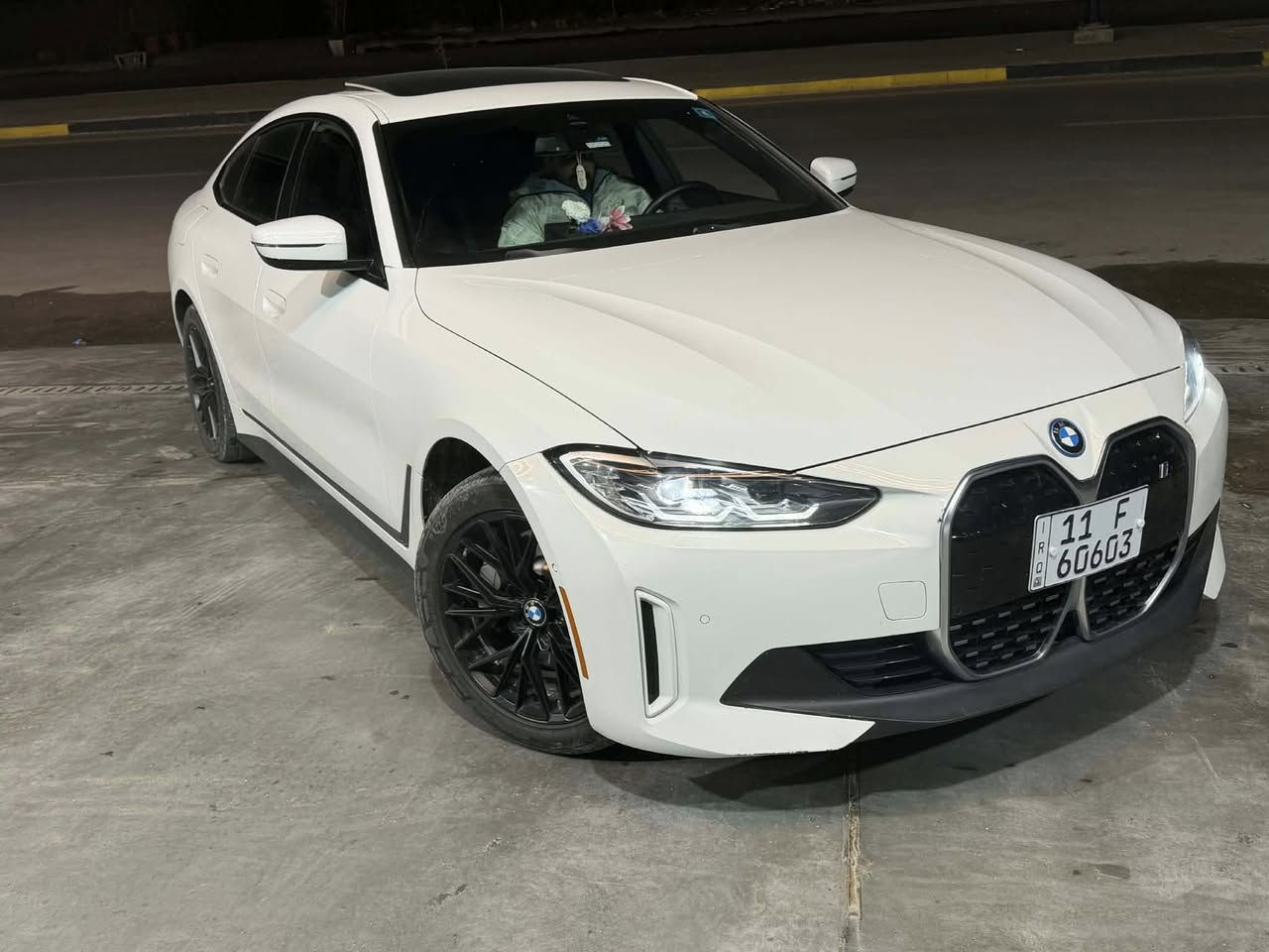 للبيع او مراوس حسب القناعة
BMW i4 eDrive35 M3
موديل 2024 
السيارة كهرباء بلكامل 
ماشية - 29 الف
.
‼️طلب الســعــر الاتصال فقط مناسب مناسب📮
.
‏‎بطارية ليثيوم ايون بسعة البطارية 84 (KWH) تقطع في الشحنة الواحدة ما يقارب الـ 500 كيلومتر
‏‎مدخلين شحن AC / Dc
‏‎الاضافات:
‏‎• فتحة سقف
‏‎• هاند بريك كهرباء مع نظام اوتوهولد
‏‎• عدة انظمة قيادة: Comfort / Sport / Eco Pro 
‏‎• هاند بريك كهرباء HOLD AUTO
‏‎• مقاعد جلدية فاخرة: كهربائية مع ذاكرة تخزين وضعية الجلوس
‏‎• تزيينات كاربون فايبر داخلية
‏‎• شاشة ثنائية منحنية مقاس 14.9 بوصة لنظام المعلومات والترفيه و 12.3 بوصة لشاشة السائق
‏‎• الشاشة تدعم التحكم بالأوامر الصوتية واللمس وإيماءات اليد Gesture Control وتدعم آبل كاربلاي وأندرويد أوتو
‏‎• ماوس للتحكم بالشاشة
‏‎• نظام ملاحة Navigation
‏‎• شاحن لاسلكي للهواتف المحمولة Wireless Charger
‏‎• بلوتوث / نقطة اتصال وايرلس WiFi Hotspot
‏‎• مخارج USB / AUX
‏‎• نظام الرؤية المحيطة 360 درجة بخاصية الـ 3D 
‏‎• تشغيل بدون مفتاح Keyless go
‏‎• نظام الدخول من غير مفتاح Keyless entry
‏‎• حساسات امامية وخلفية
‏‎• نظام تحذير من مغادرة المسار Lane Departure Warning
‏‎• نظام تحذير تغيير المسار Lane Change Warning
‏‎• مساعد الانتباه Attention Assistant
‏‎• مساعد اليقظة Attentiveness assistant
‏‎• نظام تحذير السرعة Speed Warning
‏‎• نظام تدخل التوجيه الذي يساعد في تعديل اتجاه السيارة تلقائيًا للحفاظ على المسار Steering Intervention
‏‎• نظام التحذير من الاصطدام الأمامي والخلفي Forward & Rear Collision Warning
‏‎• مانع انزلاق
‏‎• مثبت سرعة Cruise Control
‏‎• تحكم كامل في المقود مع أوامر صوتية
‏‎• غيارات عالستيرنج Paddle Shifters
‏‎• طارة مدفأة
‏‎• اضاءة ليد داخلية متعددة الألوان Ambient lighting
‏‎• اضاءة ترحيبية
‏‎• أضوية ليزر BMW Laser lights
‏‎• ليد BMW LED headlights
‏‎• مصابيح نهاريةLED ‎
‏‎• مصابيح خلفيةLED ‎
‏‎• جنطات قياس 19 انش
‏‎• مرايا كهرباء
‏‎• مرايا قابلة للطي كهربائيا مع اشارات انعطاف
‏‎• مكيف خلفي منفصل
السياره بصيط صبغ جاملغ وباب فقط وراجع على الابلاد 
بدون برغي نقص
مكان بغداد الكرخ
.
‼️طلب الســعــر الاتصال فقط مناسب مناسب 
.
رقم ***********
