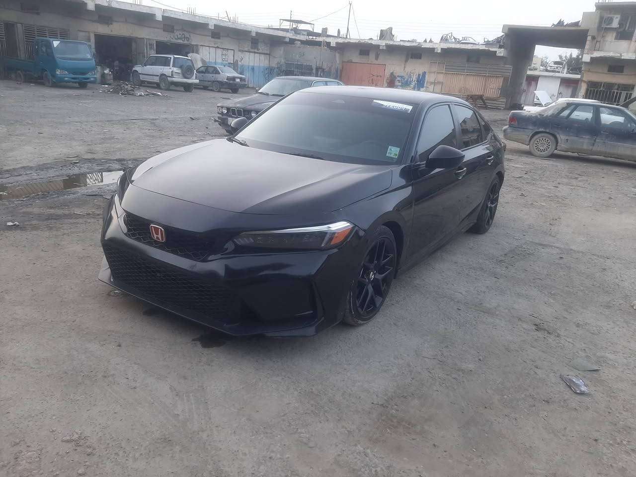 هوندا سيفك سبورت فول موديل25 ماشيه6الف صبغ بوند ودعاميه امامي شرط بدون شواصي 135 وبيها مجال بسيط المكان سامره للاستفسار  ***********
