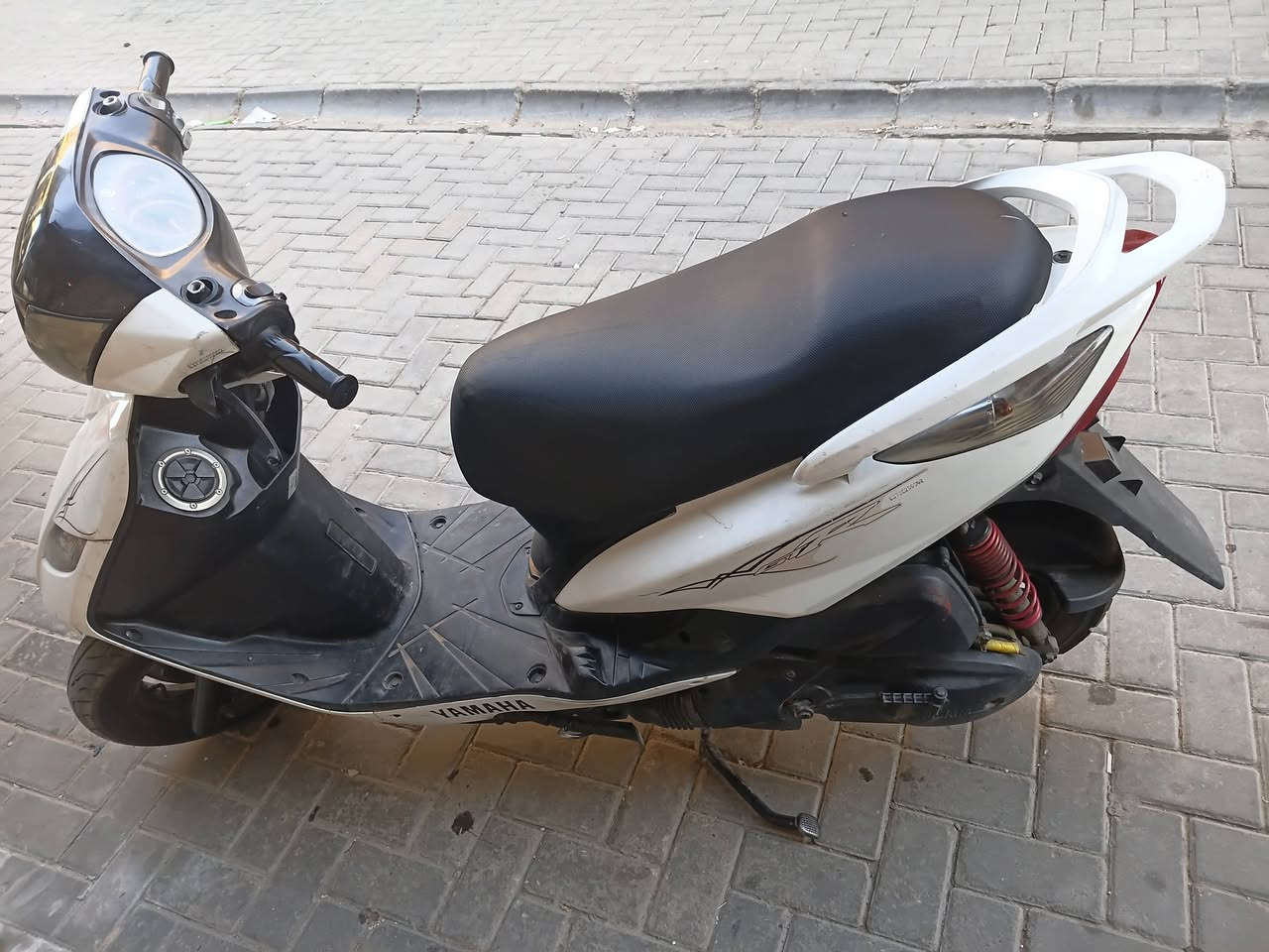 السلام عليكم دراجه ثعلب مديل 2008الدراجه صالي شهرين من اخذتها للبيع ب850 وبيها مجال العنوان بغداد الحريه الرقم ***********
