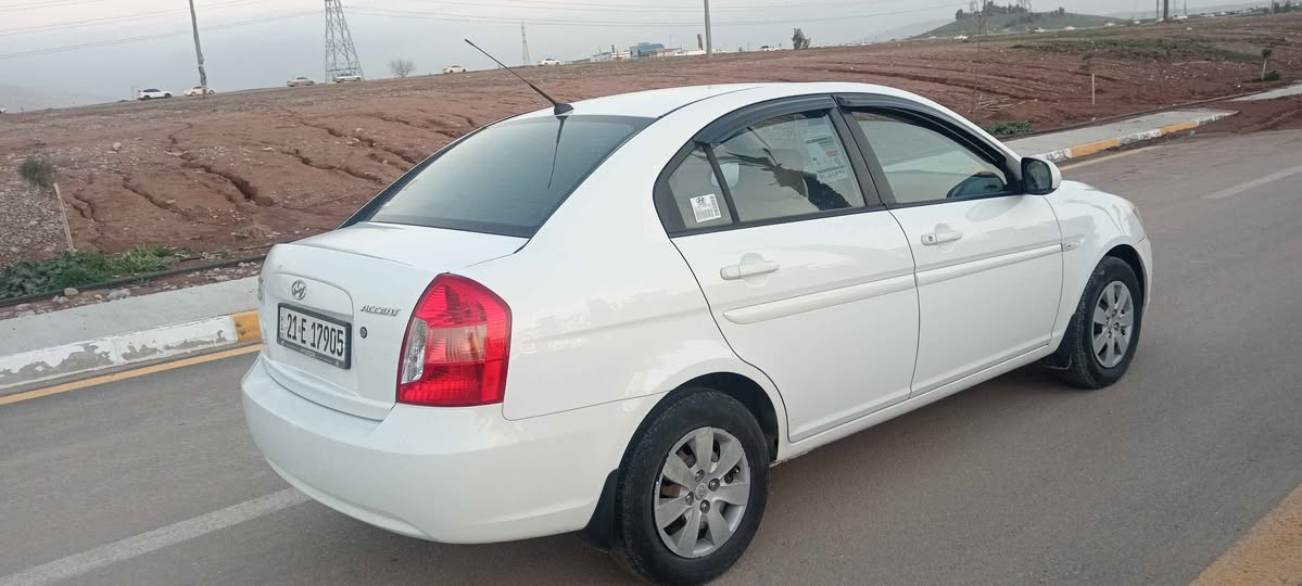 هونداي اكسنت 2011 خليجي
كلها عل وضع الشركة
3 سويجات مال شركة موجود بيها
بدون صبغ بدون تعديل بارد
رقم سليمانيه
رقم سنويه جديد  2030
شرط التحويل و الوكاله
ماشيه    180 الف
كير اوتوماتيك
كير محرك شرط مامفتوح
 طخم تايرات جديد طخم كبات جديد.
جامات كهرب
قفل مركزي
مكان السياره     كلك     خبات
السعرر   بلاش.  99    بيها مجال
***********        كورك واتساب
***********     .    .  .   .  اسيا أربيل, العراق
