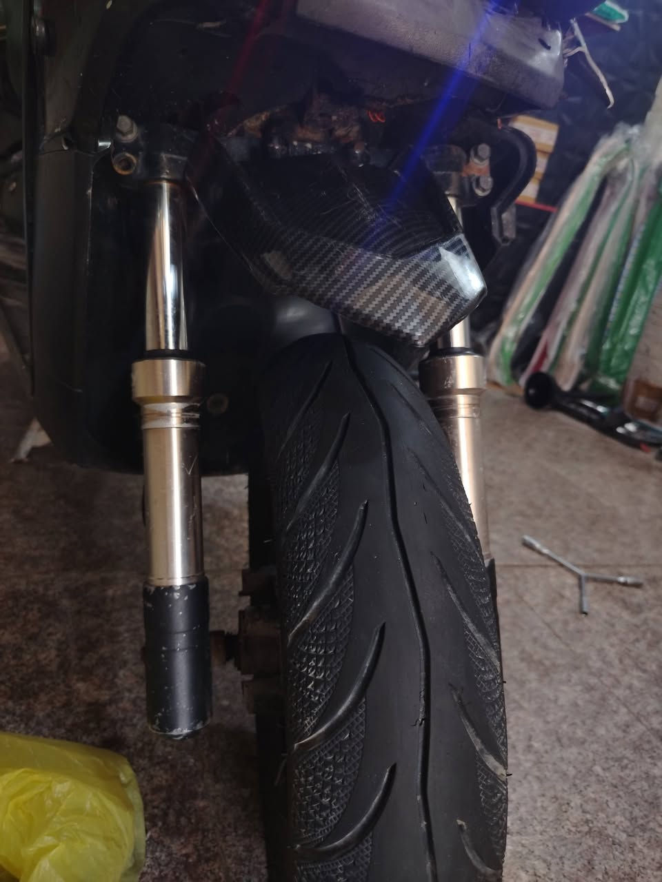 السلام عليكم شباب

سكنس جبلي ام عيون 2015

دراجة كفالة عامة 🤪🔥

بيهة تزويد خير من الله
ستيرن رياضي مال كاوسكي فضي
منضومة زنون مال كاوسكي
زوج كلجات رياضية  مطابق WF ازرك
صدر NCYفضي
يدات بريك مال رمبة NCYكرزي
قبق عنبار مال رمبة NCY كرزي
فراك بريك اصلي سمائي،
قبق شاصي كرزي
جاملغ امامي كاربون فايبر
كصة كاربون فايبر
صالنصة اصلية قطعتين صوتهة يخبل
سعر خاص 🔥

مكاني بغداد الشعب ابيعلك من باب البيت
متواجد خاص وواتساب ***********🖤
