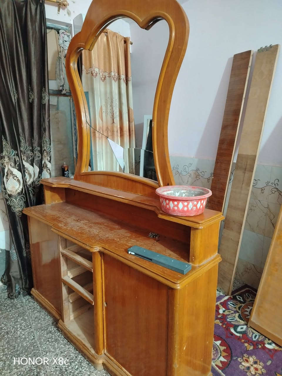 غرفه مال نوم البيع 30050بها مجال ***********
