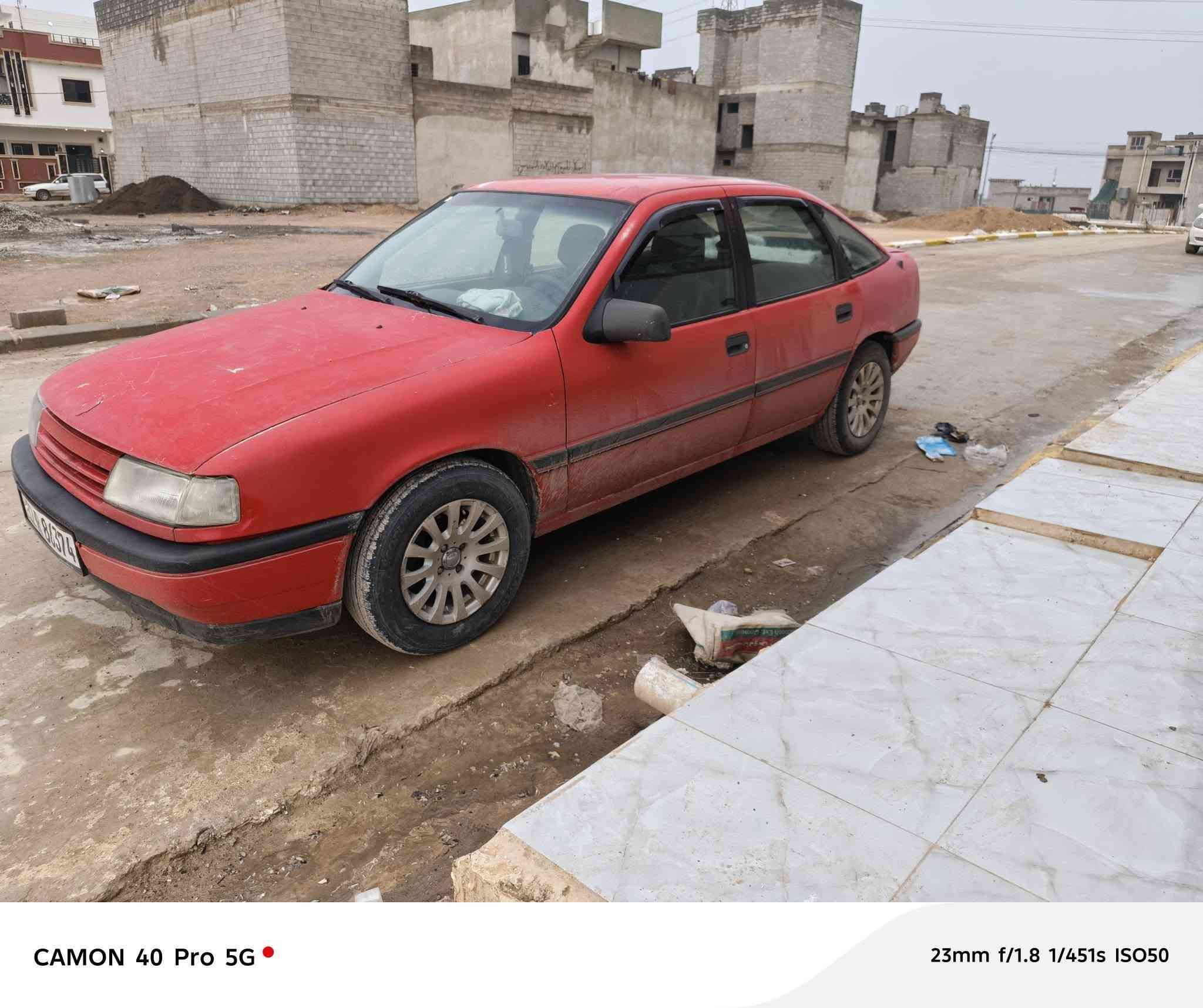 سلام عليكم سيارة فكترة للبيع حجم 20 كير عادي  موديل 90  رقم نينوى مسطرة كير شرط مكينه بدايه صرف كل تبديلة دهن تنقص ربع لتر شرط وكالة وتحويل بوند بي شبر معجون بدون دواخل سعر 43 وبيها مجال للأستفسار رقم  ***********
