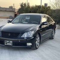 تويوتا كراون • ٢٠٠٥ • ١٨٢٠٠٠