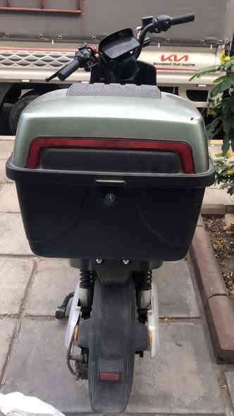 السلام عليكم 
تتوفر دراجة شحن GT1 
نظيفة وجاهزة مع شاحنة تحتوي على خمس بطاريات بصمات ثنين بريكات abs وبيها صندوق شحنها ممتاز تمشي 50كيلو حقيقي  والسرعة 50-60
3نمر 
السعر 650 الف
للاستفسار خاص او ع الرقم 
***********
متواجد واتساب
