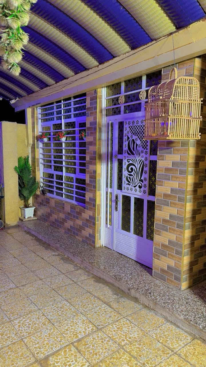 بيت للبيع طابو صرف مساحة 200متر طابق ونص كامل عنوانة شهداء العبيدي الثالثه يتكون من ٢ استقبال و ٤ غرف نوم كاملات مع الديكورات
ومطبخ بارد و حار وكراج للسيارة مع قمرية للسيارة 
سعره ١٨٥ للتواصل خاص مفتوح@


**إذا كنت صاحب هذا الإعلان وتريد حذفه لأي سبب، رجاءا أرسل رسالة إلى الدعم الفني**