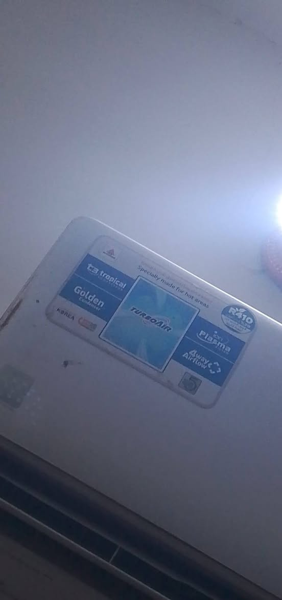 السلام عليكم /سبلت للبيع اسمه الحافض طنين نضيف بس ريموند مالته ضايع نضيف وغازه مفول المكان ناصريه مركز حي اريدو قرب مستشفئ المعوقين الشراي اني بخدمته سعره 575 وبي مجال حگ الجيه وشراي يشلع عيوني. رقم تلفوني ***********
