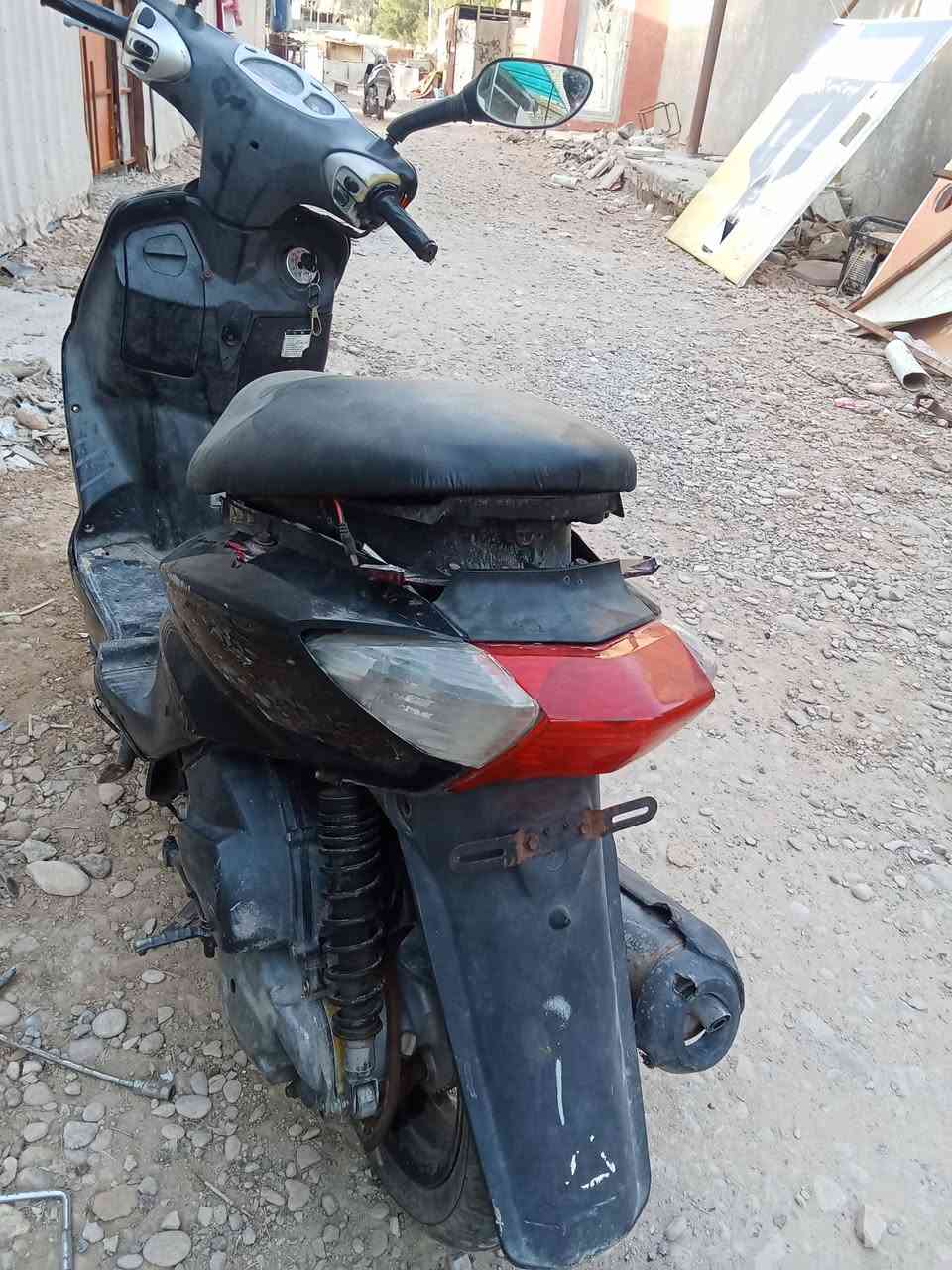 السلام عليكم دراجه سكنس 140للبيع دراجه كهربائيات شغاله دشبول شغال كلشي شغال نقصها سبايدر السعر 350 ***********
