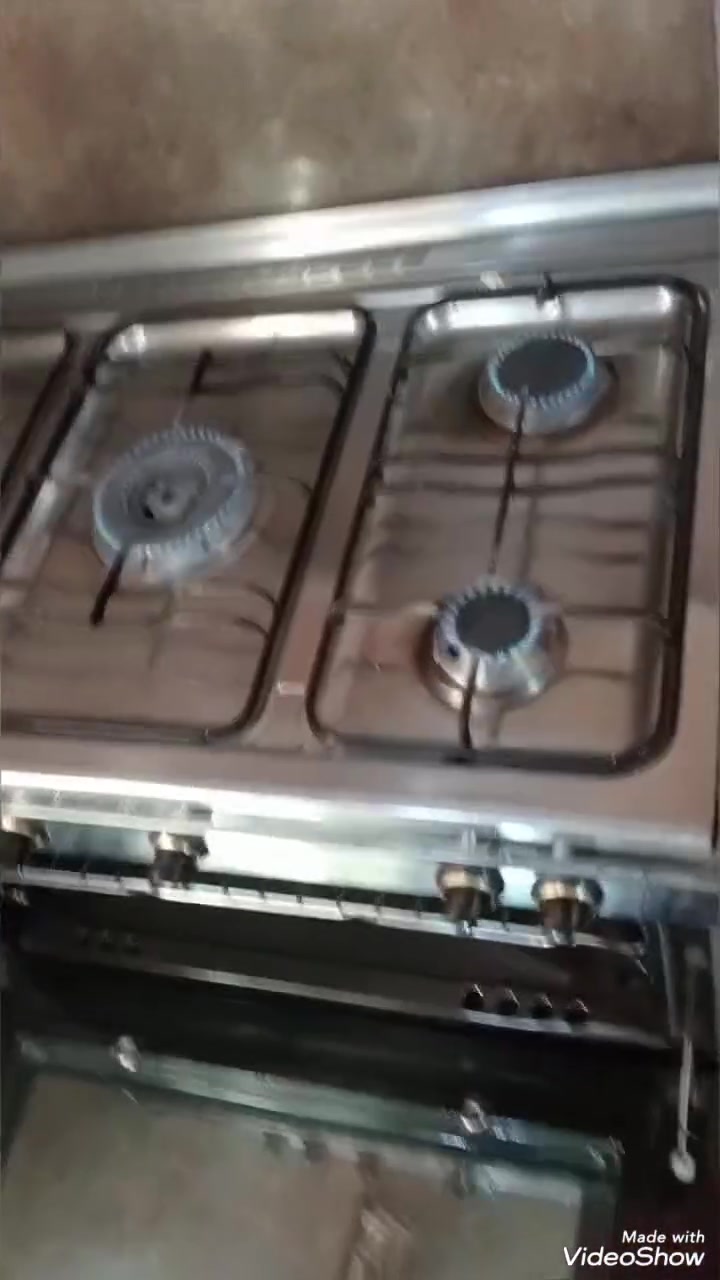 زلسلام عليكم طباخ كريازي للبيع نضيف مثل ما موضح ناره تخبل عنواني كربلاء شارع فندق البارون التواصل *********** متواجد واتساب
