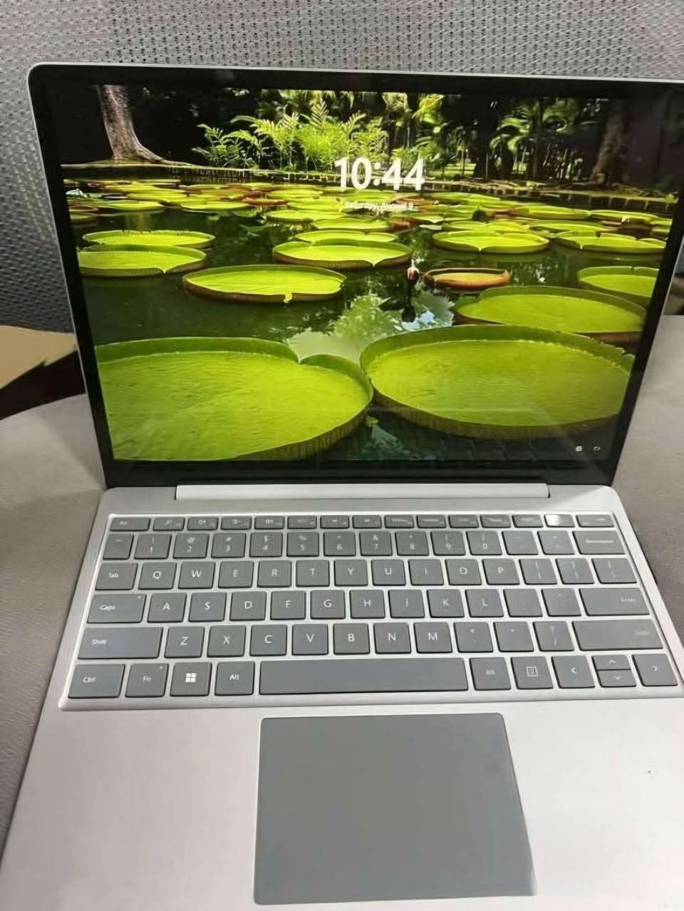 Microsoft Surface Laptop Go 2 
 Intel Core i5‑1135G7 
 الرام: 16GB التخزين: 256 GB
الشاشةتدعم اللمس حجم  12.4 
النظام: Windows 11
 السعر 450 الف 
بغداد الحارثية 
***********

