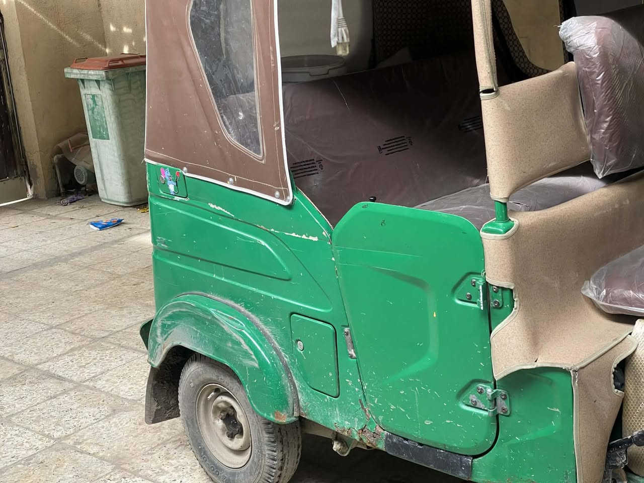 سلام عليكم تكتك لبيع مديل 22رقم وسنويه ملاحضه بيع كوم حديد تجي تكلب وتاخذهه سعر 75000 قفل قفل العنوان البياع تقاطع درويش رقم الهاتف ***********
