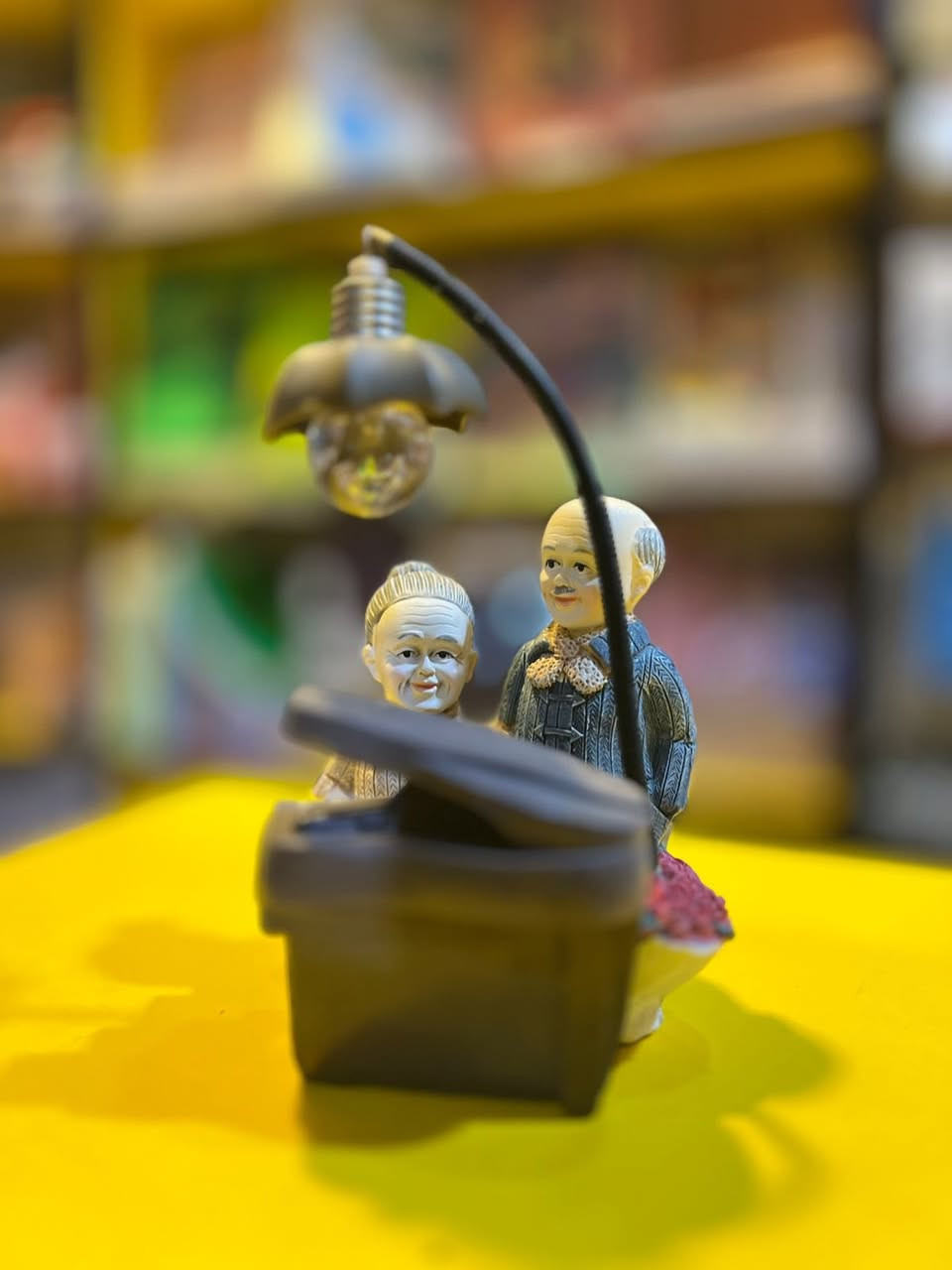 ✨ عِش سحر الماضي مع أرقى الأنتيكات ✨

هل تبحث عن قطعة تحكي قصة؟
في عالم الأنتيكات، كل تفصيلة تحمل تاريخًا، وكل قطعة تعكس ذوقًا راقيًا لا يزول مع الزمن.

🕰️ تحف نادرة
🪞 قطع أصلية مختارة بعناية
🏺 فخامة الكلاسيك ولمسة من الأصالة

حوّل منزلك أو مكتبك إلى مساحة تنبض بالعراقة والأناقة، مع مجموعتنا المميزة من الأنتيكات التي لا تُقدّر بثمن.

📍 تميّز… لأن الذوق الرفيع لا يشيخ
📞 تواصل معنا الآن واكتشف الكنوز المخفية
✨ عِش سحر الماضي مع أرقى الأنتيكات ✨

هل تبحث عن قطعة تحكي قصة؟
في عالم الأنتيكات، كل تفصيلة تحمل تاريخًا، وكل قطعة تعكس ذوقًا راقيًا لا يزول مع الزمن.

🕰️ تحف نادرة
🪞 قطع أصلية مختارة بعناية
🏺 فخامة الكلاسيك ولمسة من الأصالة

حوّل منزلك أو مكتبك إلى مساحة تنبض بالعراقة والأناقة، مع مجموعتنا المميزة من الأنتيكات التي لا تُقدّر بثمن.

� العنوان: كوت – حي جهاد – نهاية شارع بيت صبر
📞 رقم الهاتف: ***********

📚 مكتبة الولاية… ذوق راقٍ لا يشيخ
زورونا وخلّوا المكان يحچي عنكم 

📍
